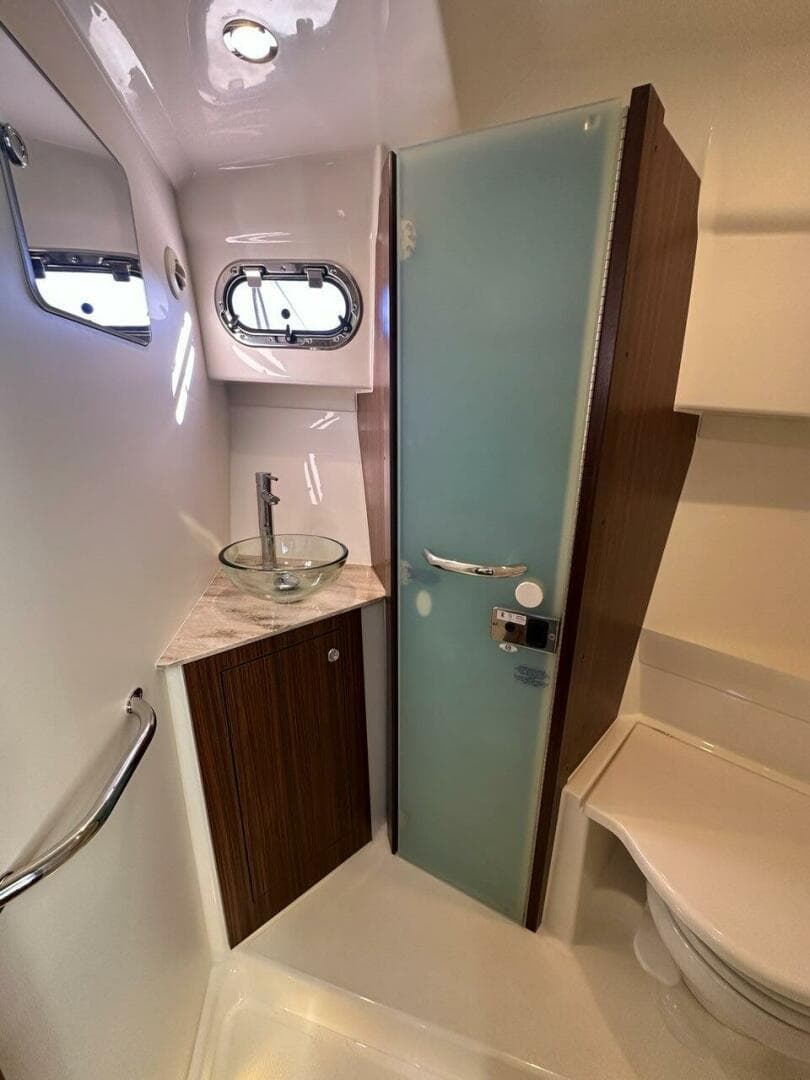 2020 Pursuit 355 OS — photo 30