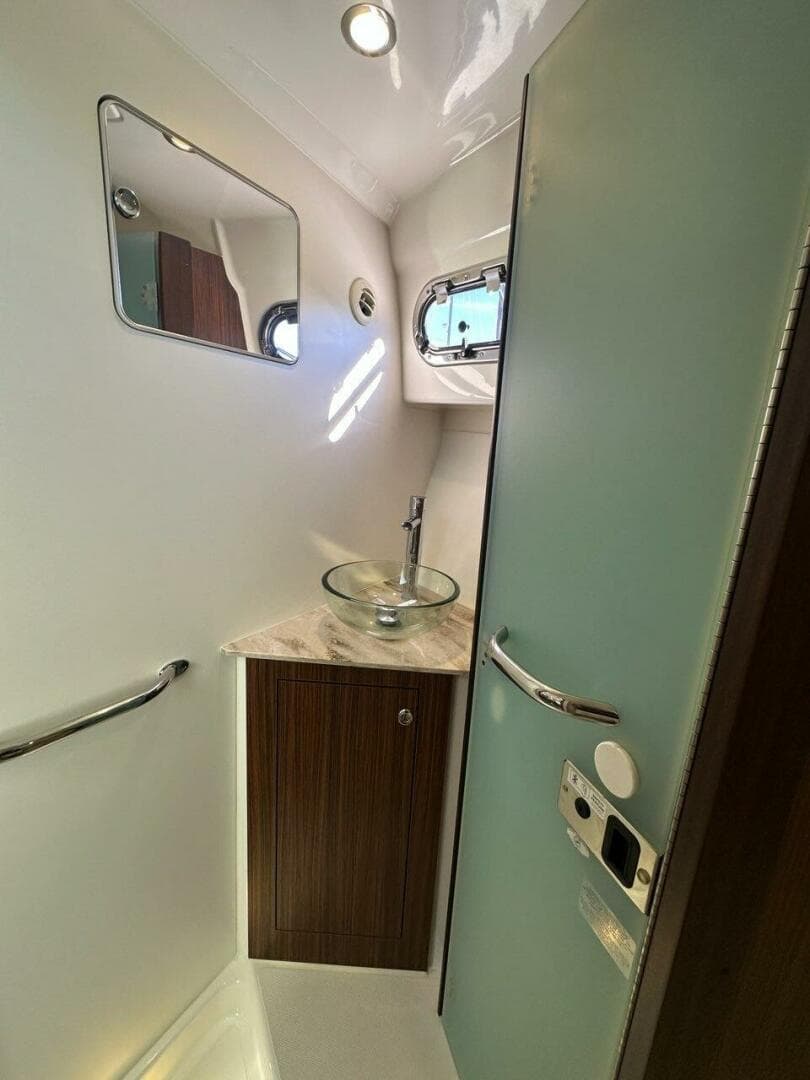 2020 Pursuit 355 OS — photo 31