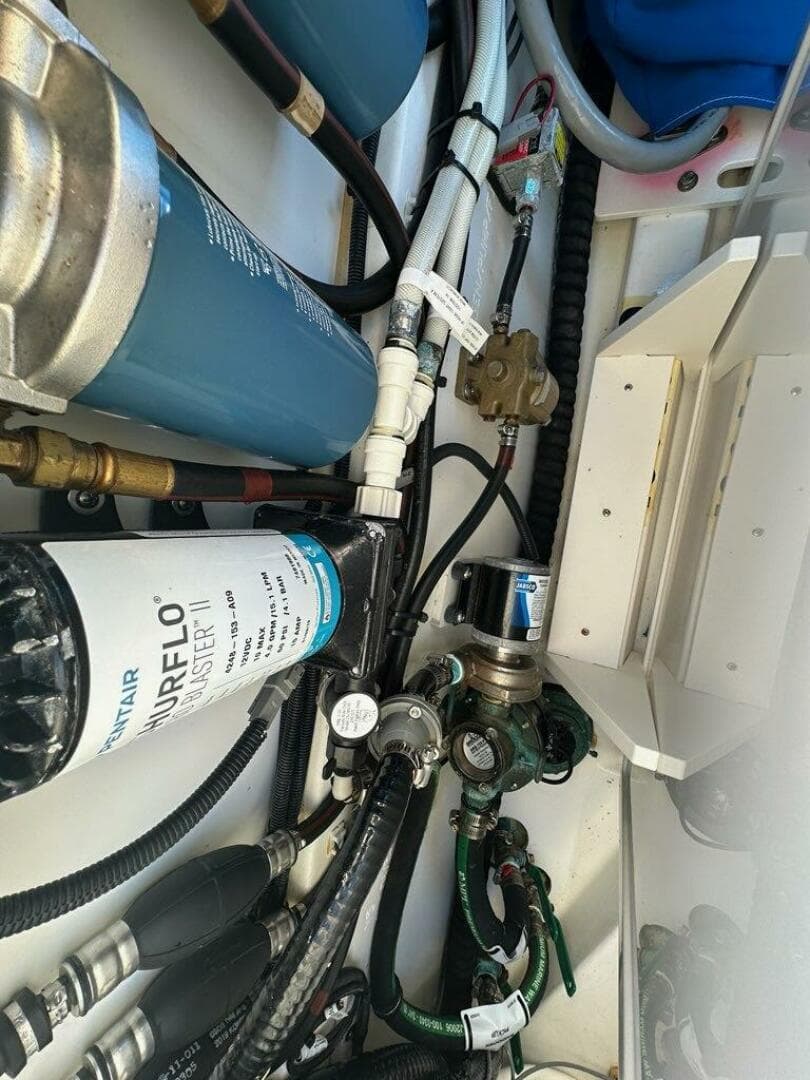 2020 Pursuit 355 OS — photo 41