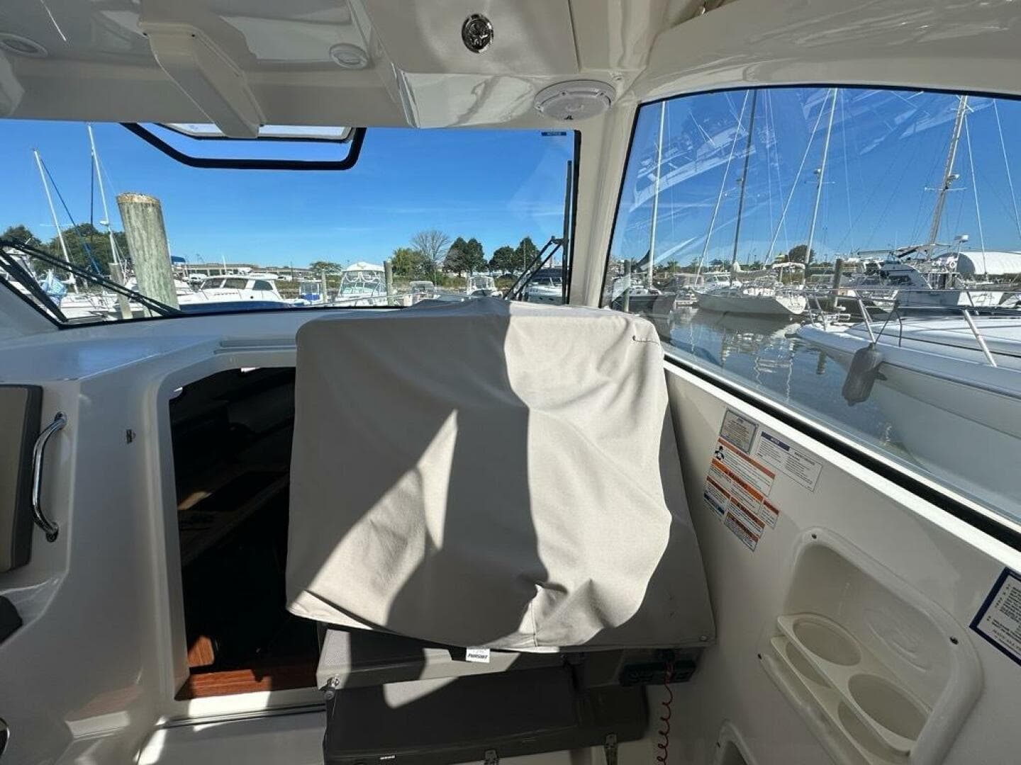 2020 Pursuit 355 OS — photo 14