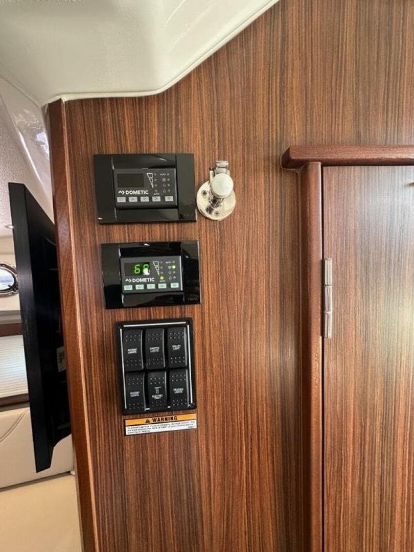 2020 Pursuit 355 OS — photo 22