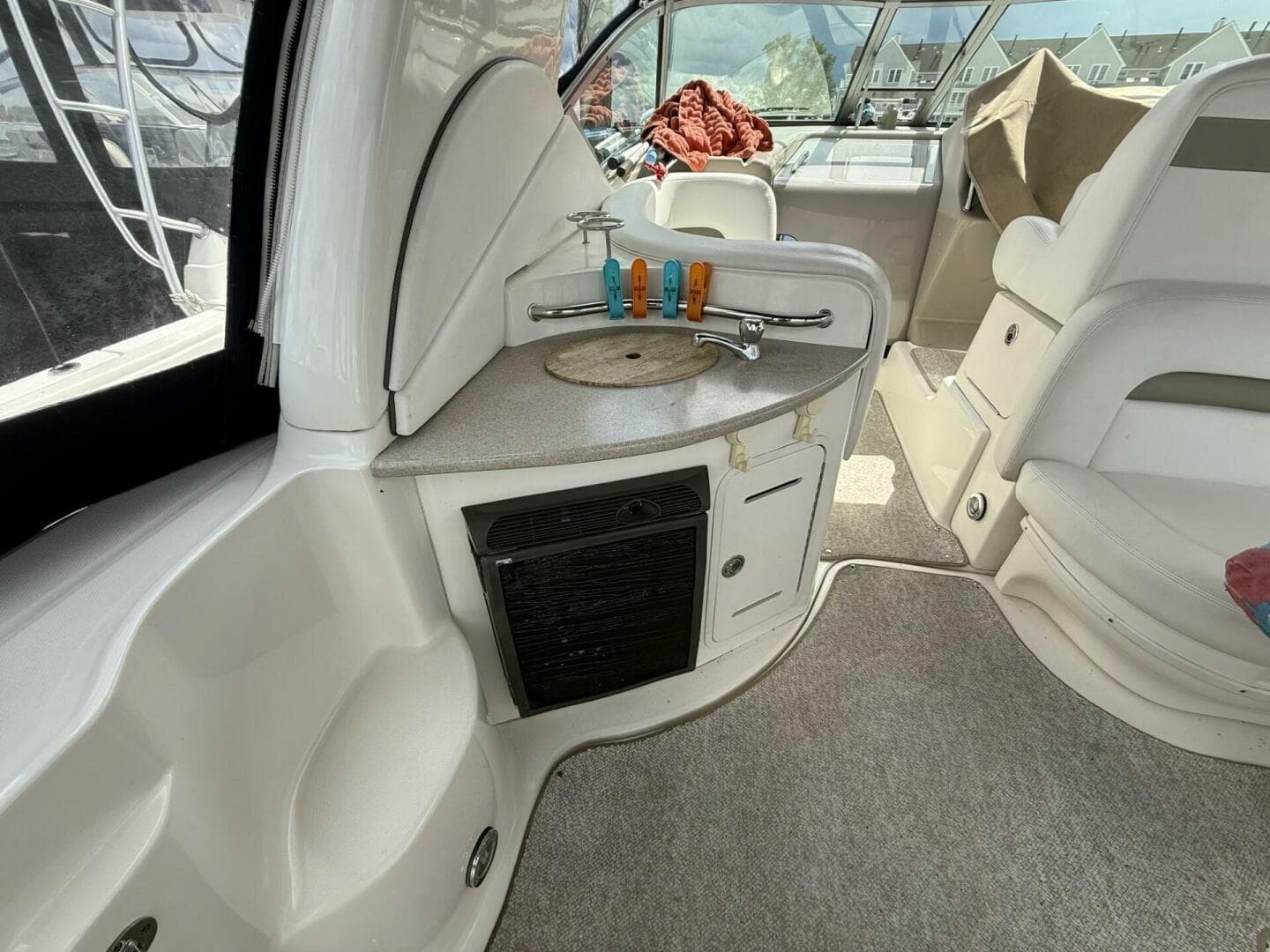 2007 Sea Ray 320 Sundancer — photo 8