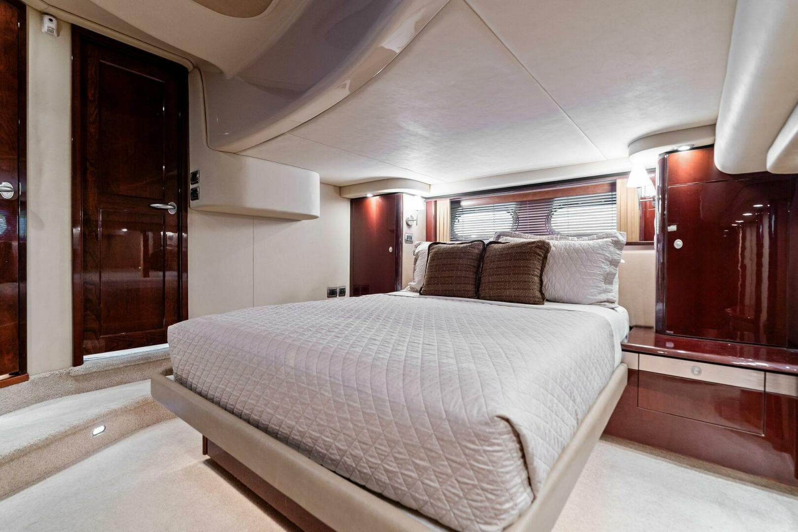 2007 Sea Ray 58 Sedan Bridge — photo 51