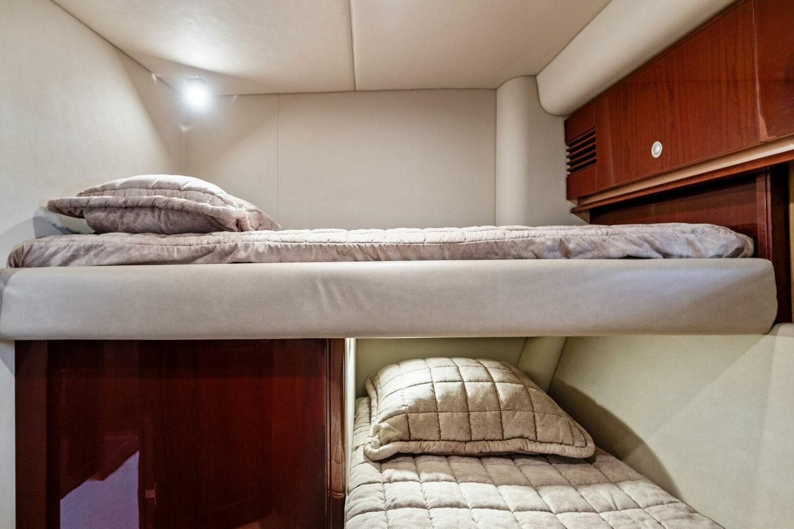 2007 Sea Ray 58 Sedan Bridge — photo 45