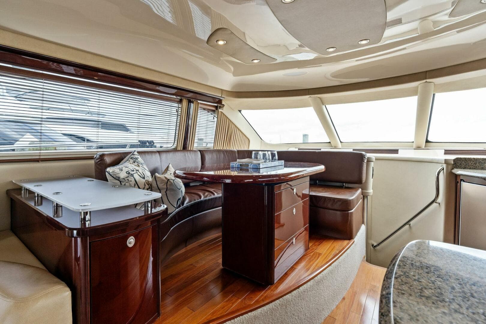 2007 Sea Ray 58 Sedan Bridge — photo 29