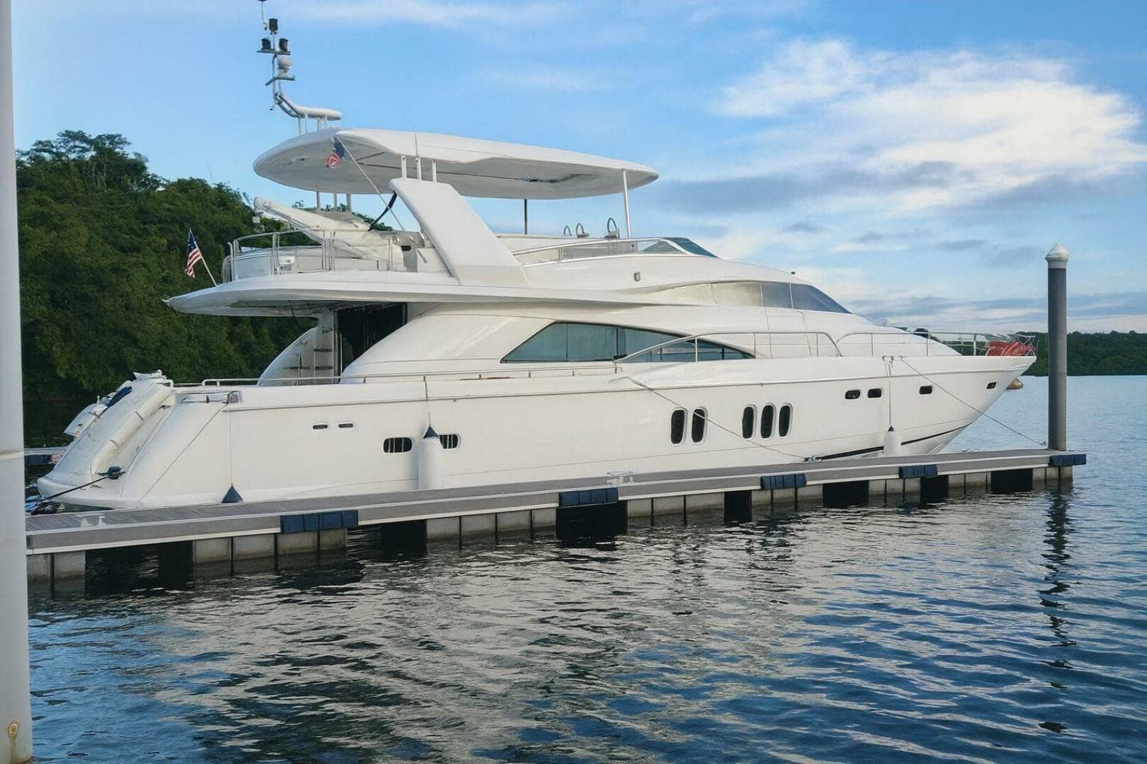 2008 Fairline Squadron 74 — photo 1