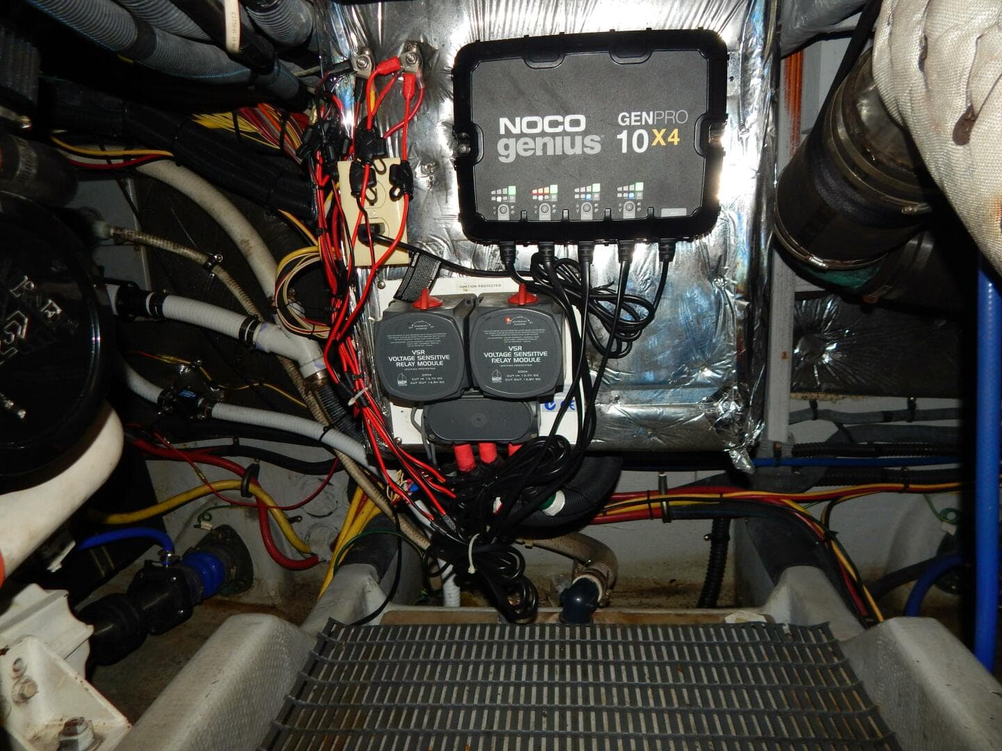 2005 Meridian 408 — photo 40