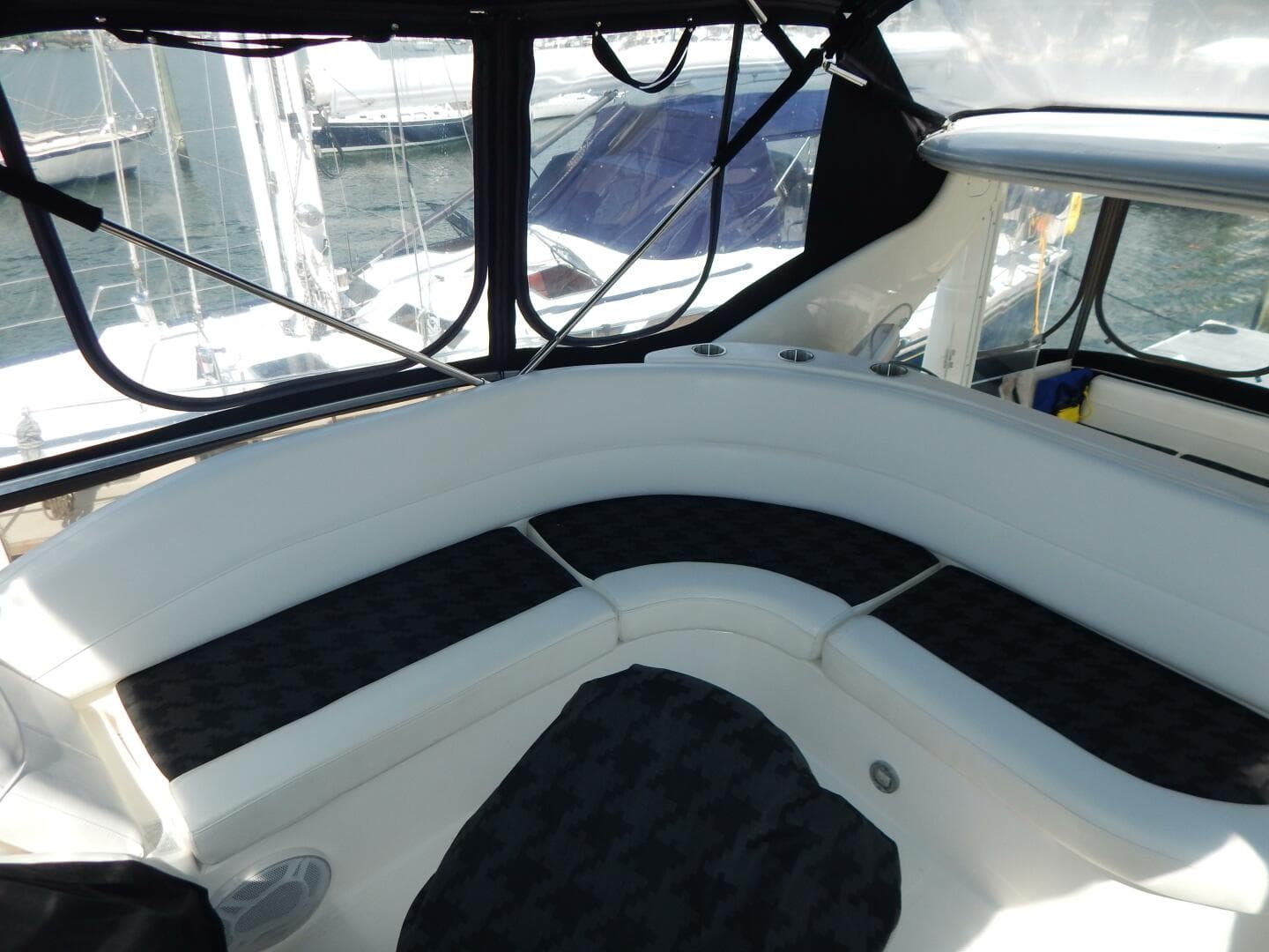 2005 Meridian 408 — photo 30