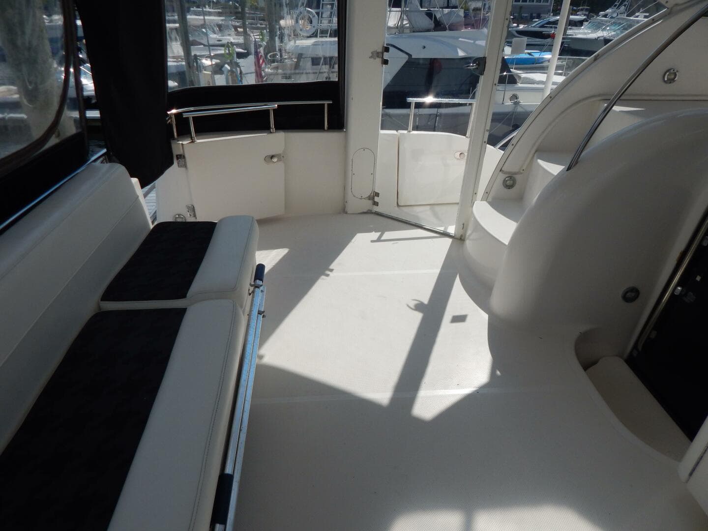 2005 Meridian 408 — photo 35