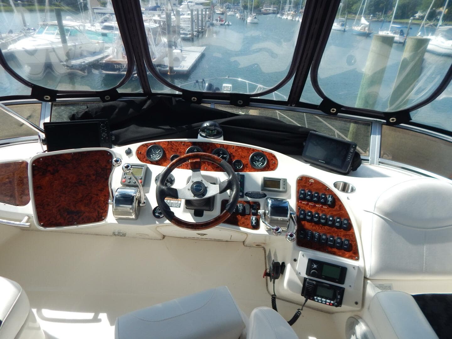 2005 Meridian 408 — photo 27