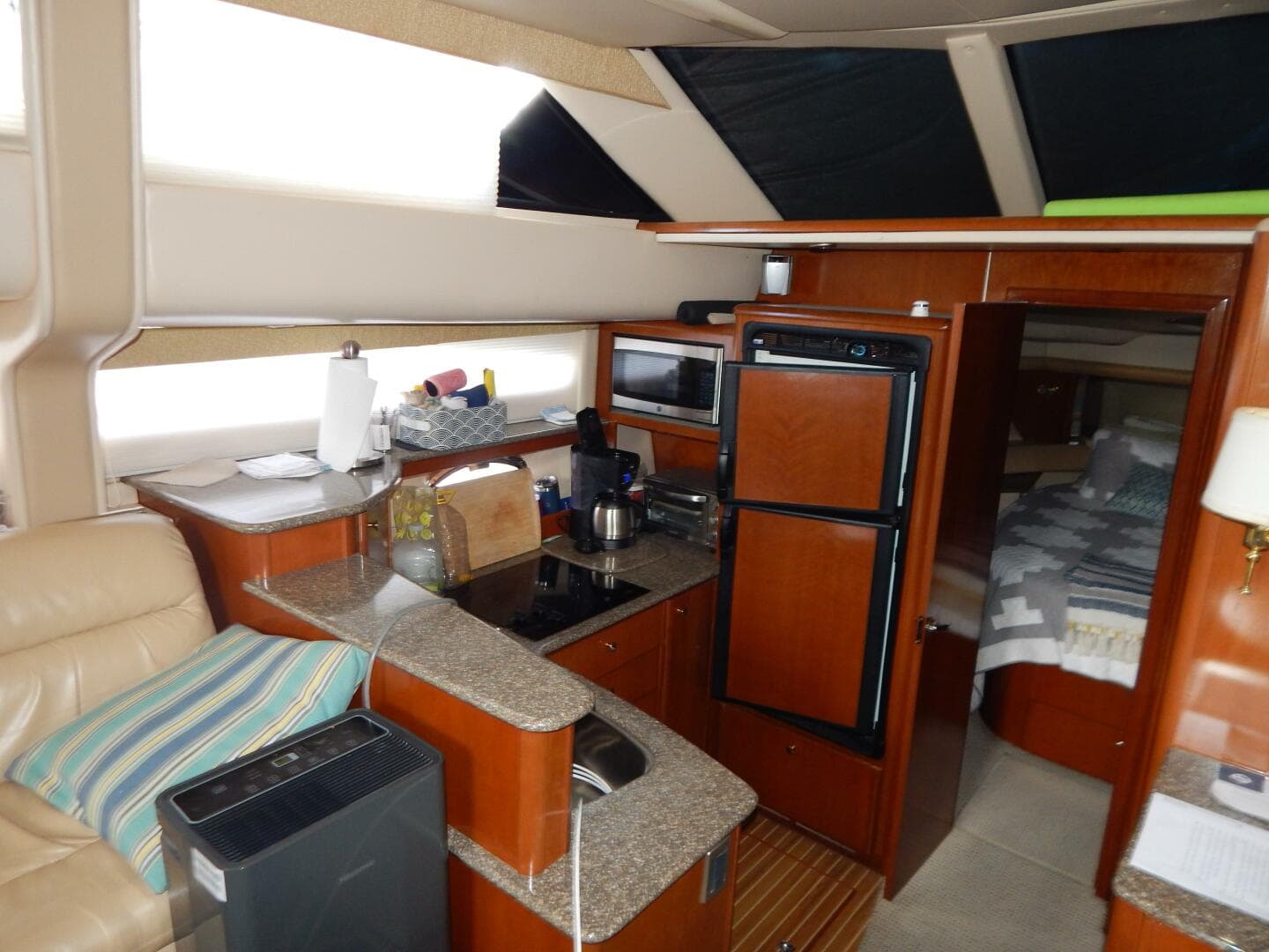 2005 Meridian 408 — photo 10