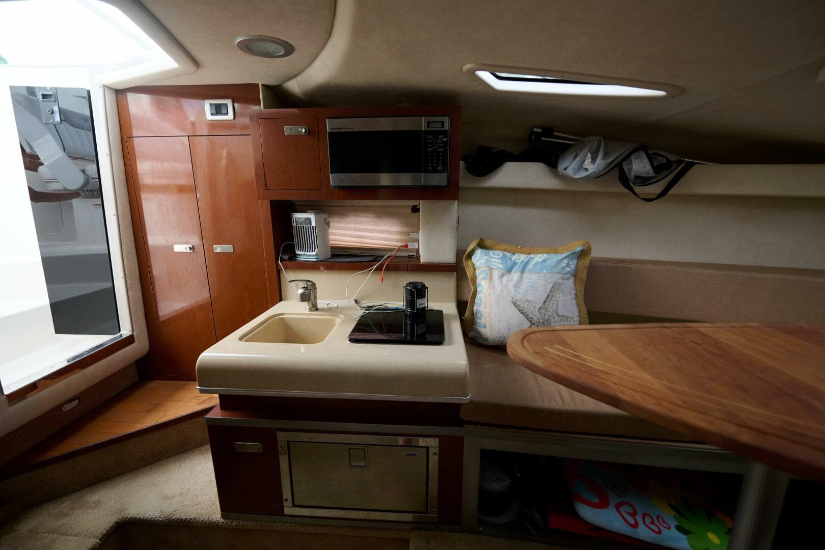 2011 Sea Ray 260 Sundancer — photo 14