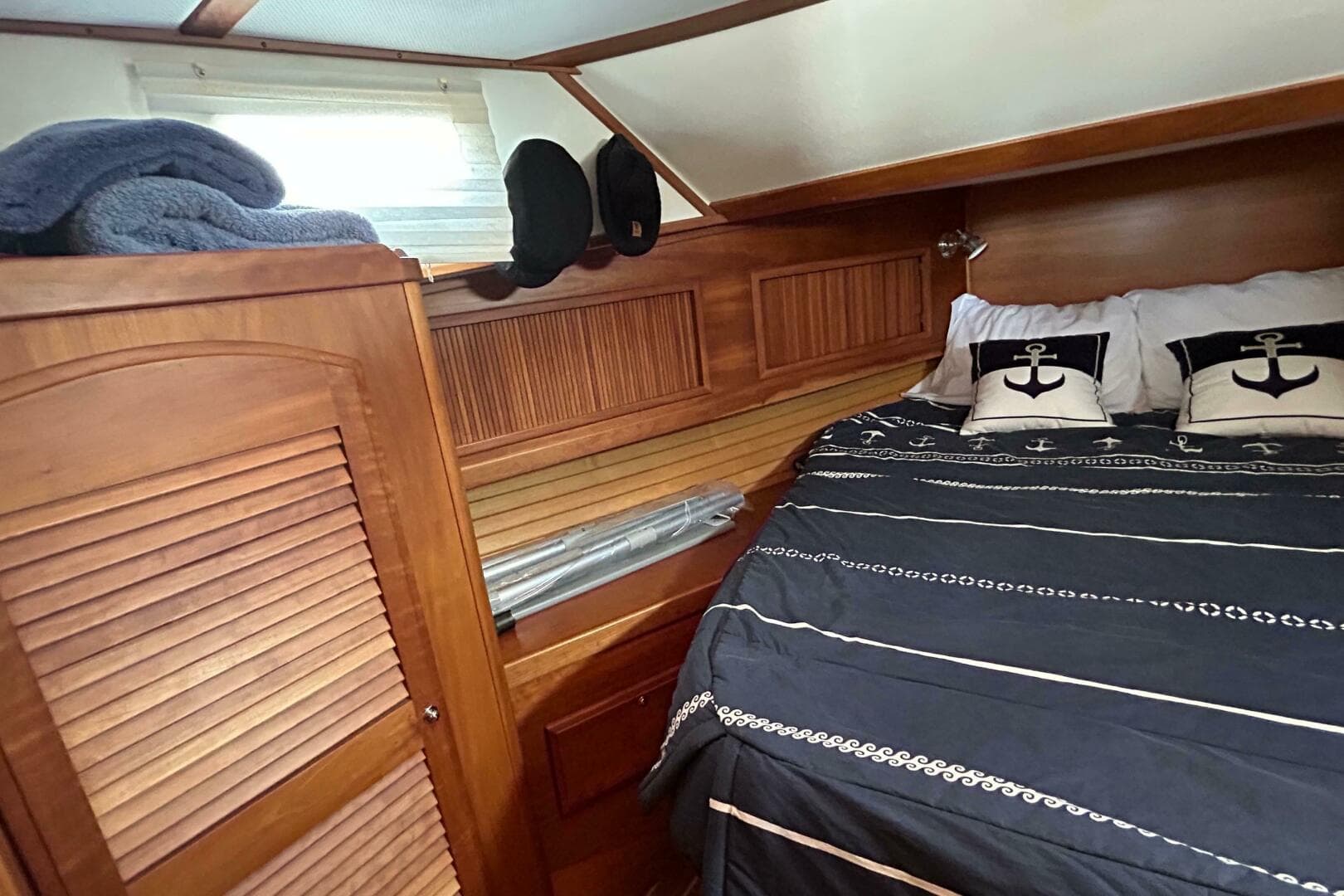 2004 Sabre 36 Flybridge — photo 34