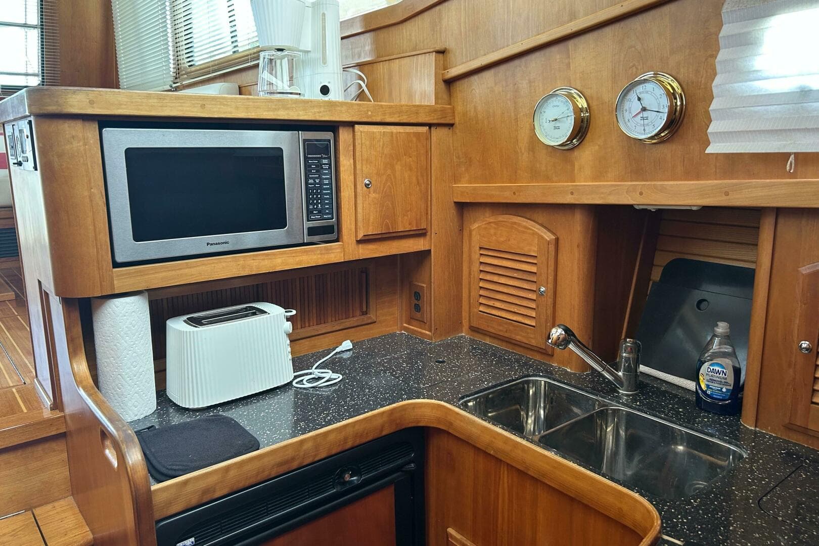 2004 Sabre 36 Flybridge — photo 30