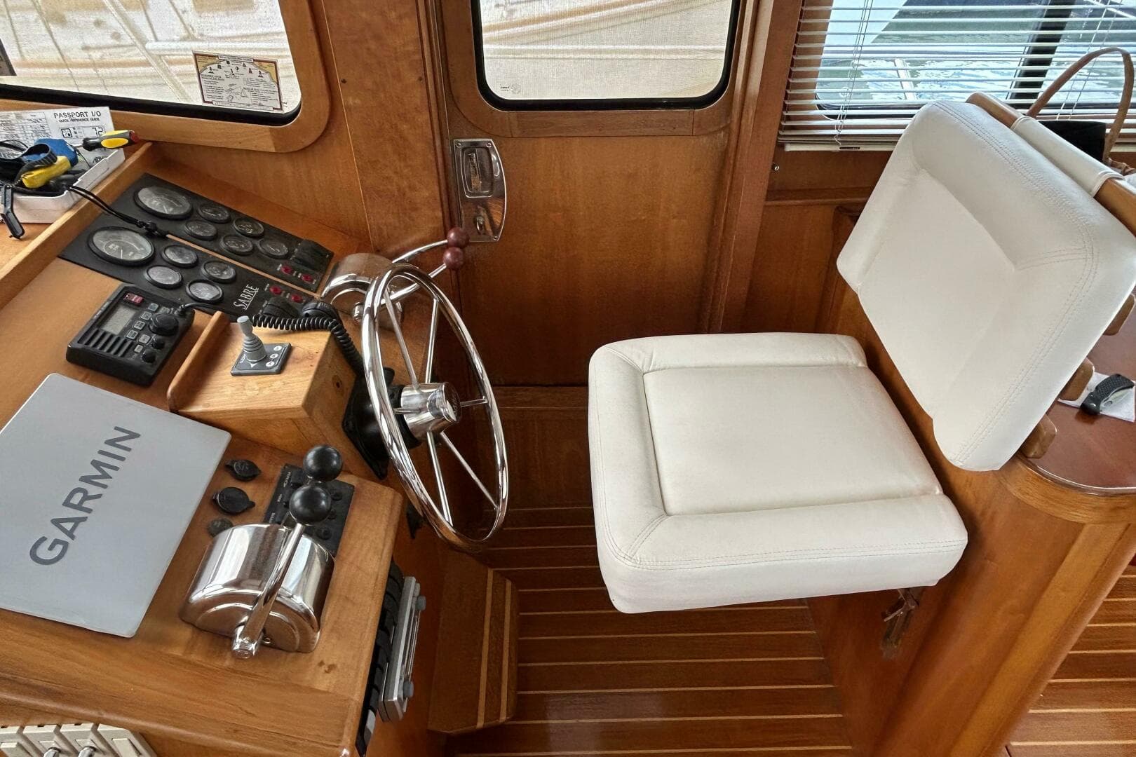 2004 Sabre 36 Flybridge — photo 24