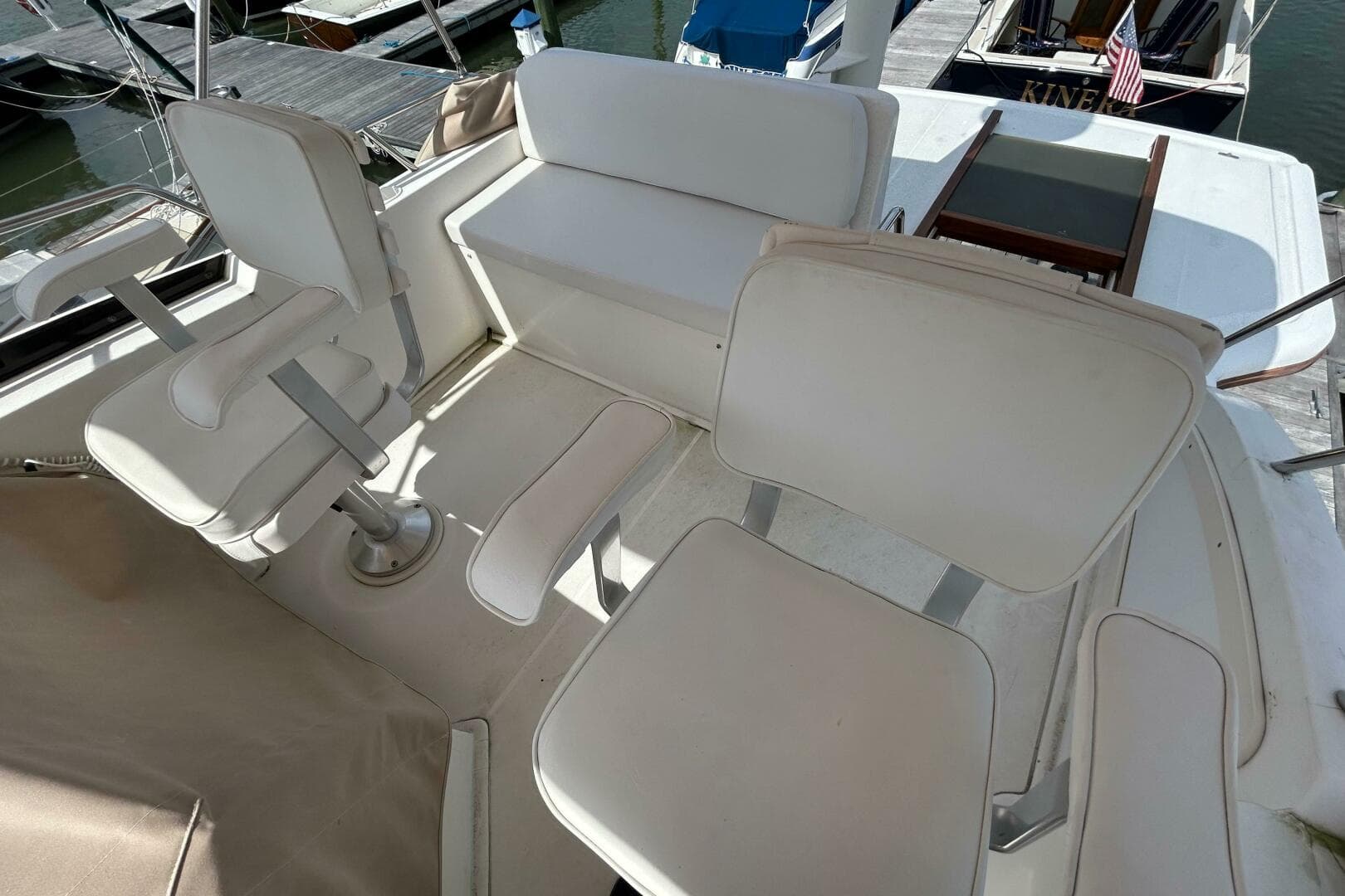 2004 Sabre 36 Flybridge — photo 12