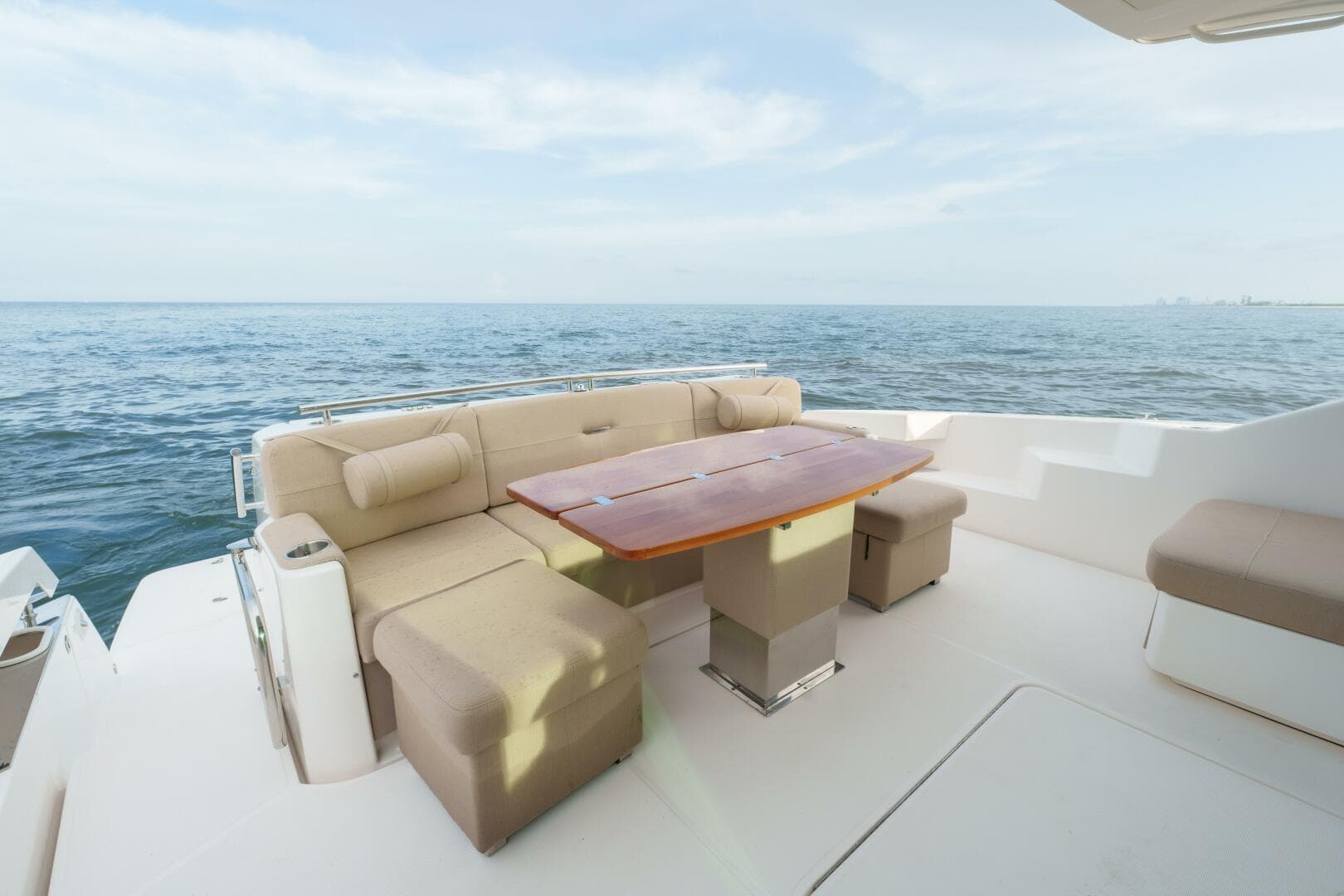 2017 Tiara Yachts C53 Coupe — photo 13