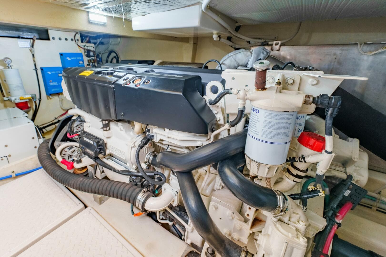 2017 Tiara Yachts C53 Coupe — photo 38