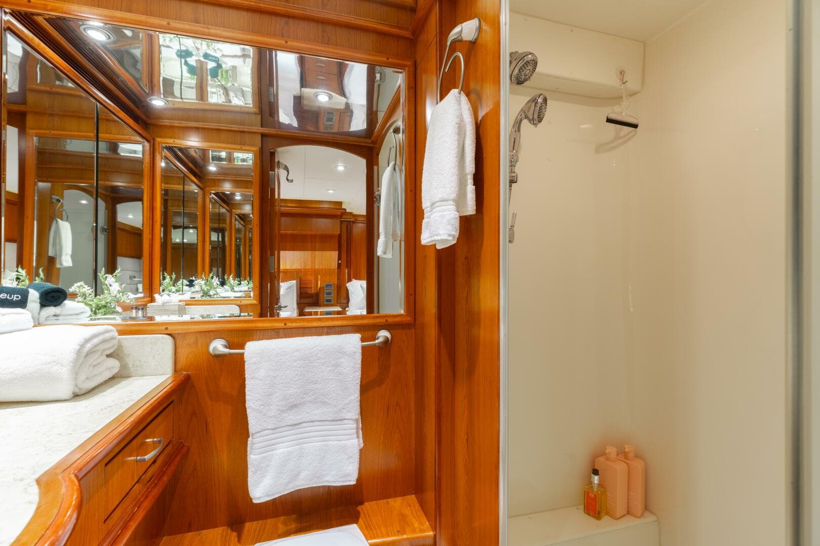 2007 President Tri-Deck — photo 27