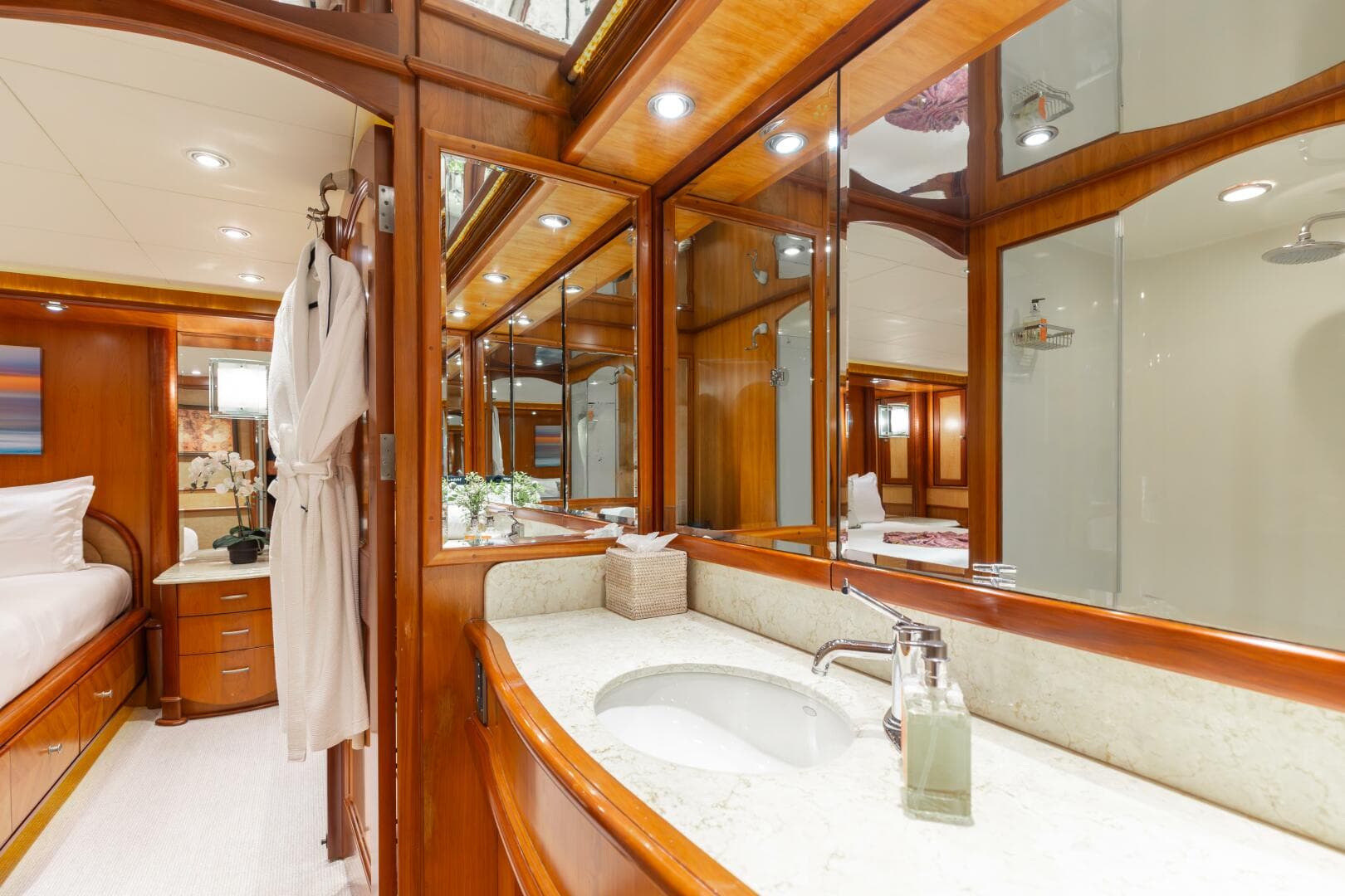 2007 President Tri-Deck — photo 32