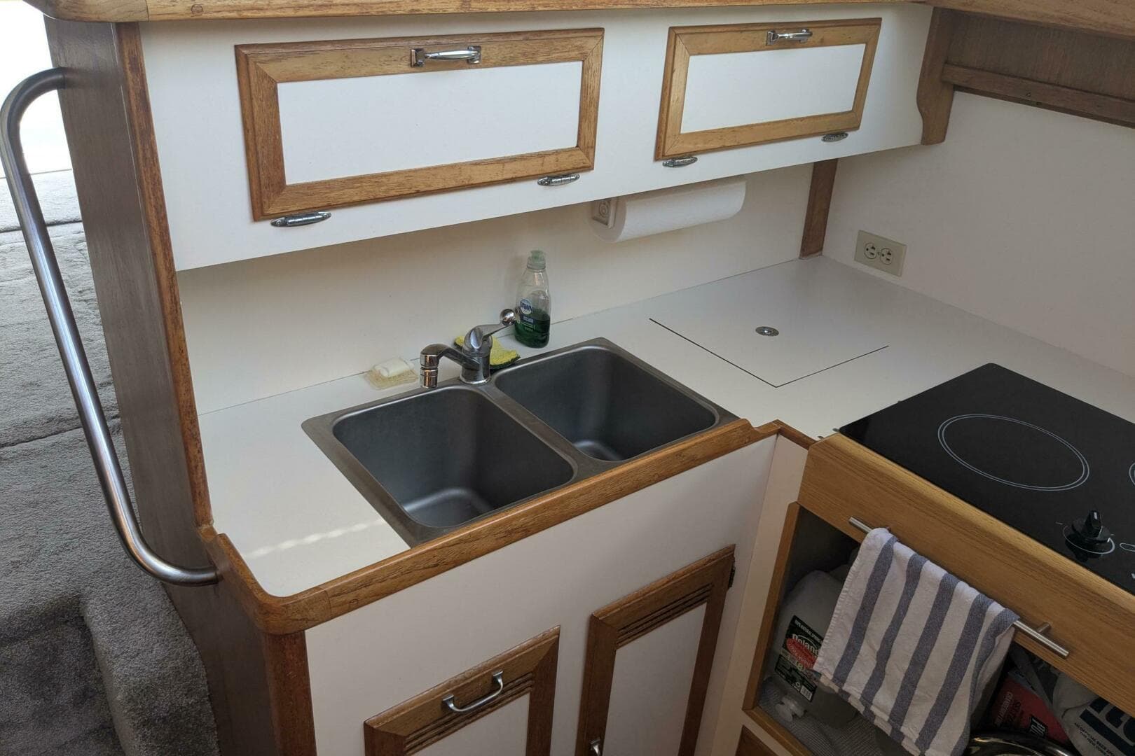 1988 Cape Dory 36 Flybridge Sedan Fast Trawler — photo 28