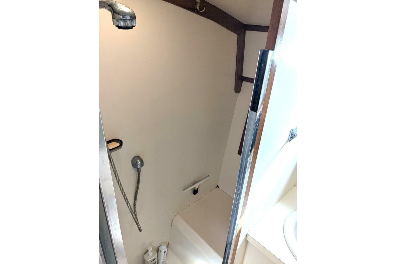 1988 Cape Dory 36 Flybridge Sedan Fast Trawler — photo 36