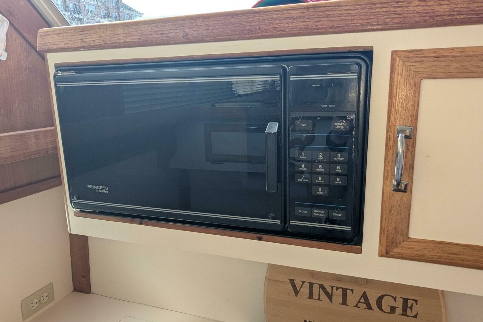 1988 Cape Dory 36 Flybridge Sedan Fast Trawler — photo 30