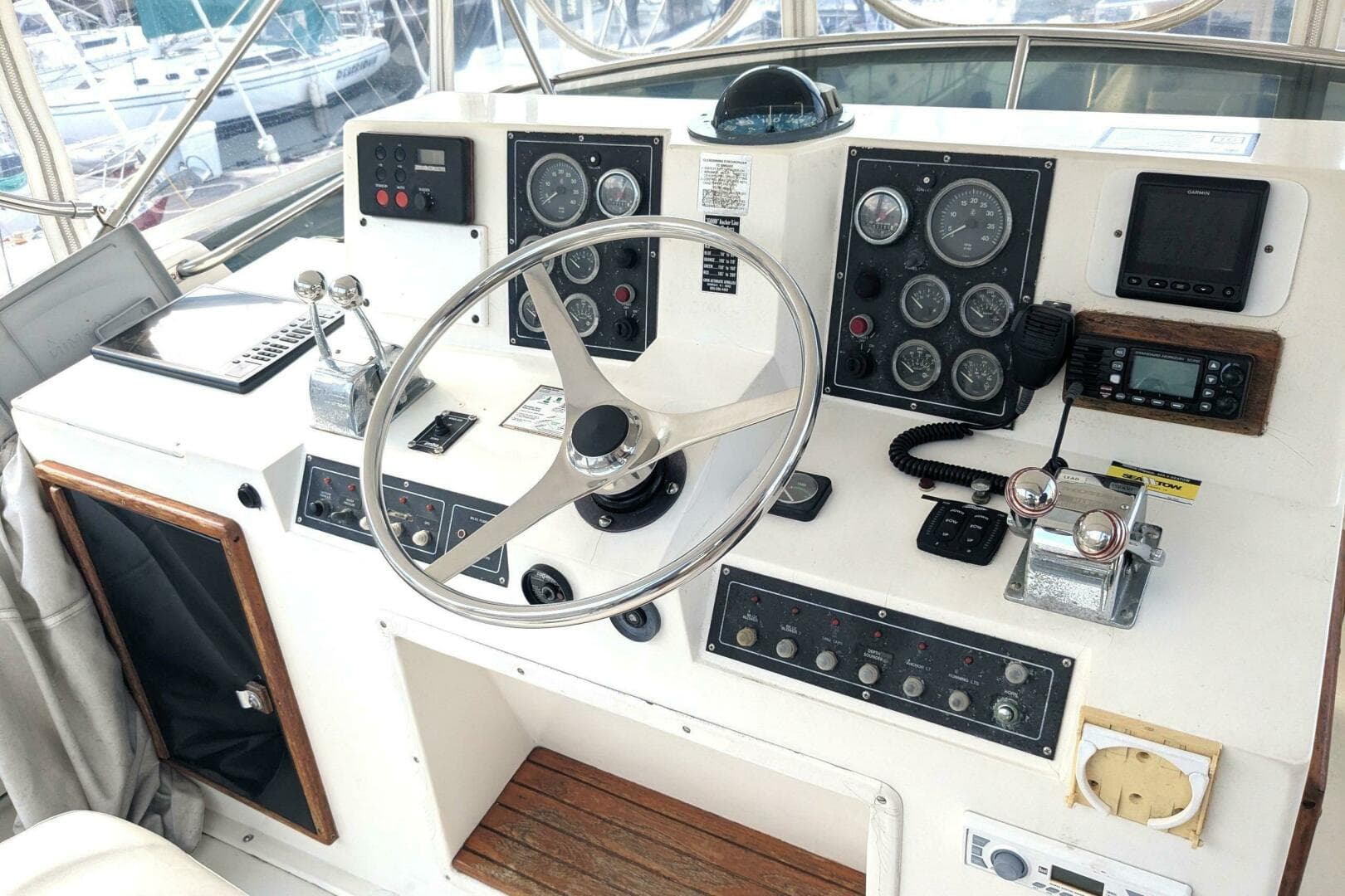 1988 Cape Dory 36 Flybridge Sedan Fast Trawler — photo 16