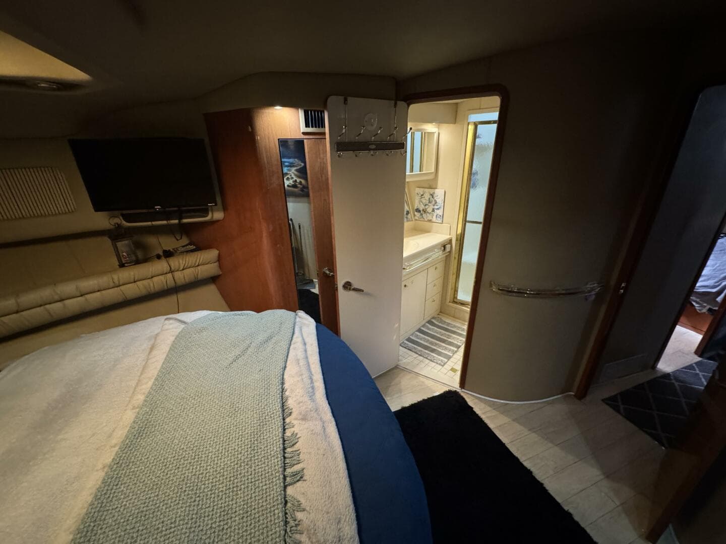 1998 Sea Ray 550 Sedan Bridge — photo 33