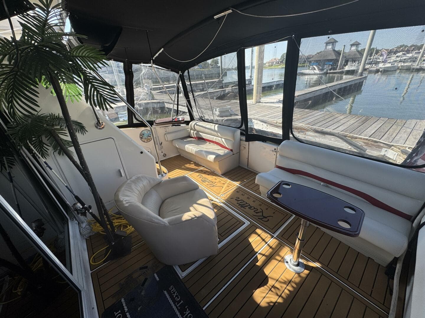 1998 Sea Ray 550 Sedan Bridge — photo 15