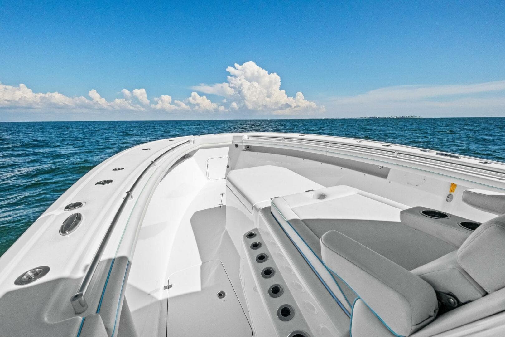 2017 Yellowfin 42 Offshore — photo 9