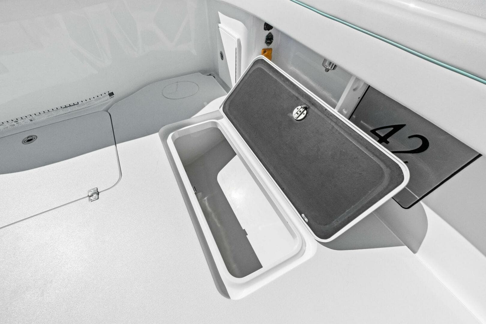 2017 Yellowfin 42 Offshore — photo 20