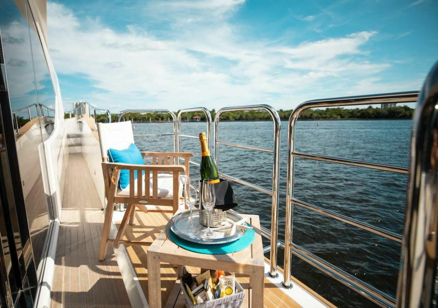 2018 Sunseeker 95 Yacht — photo 27