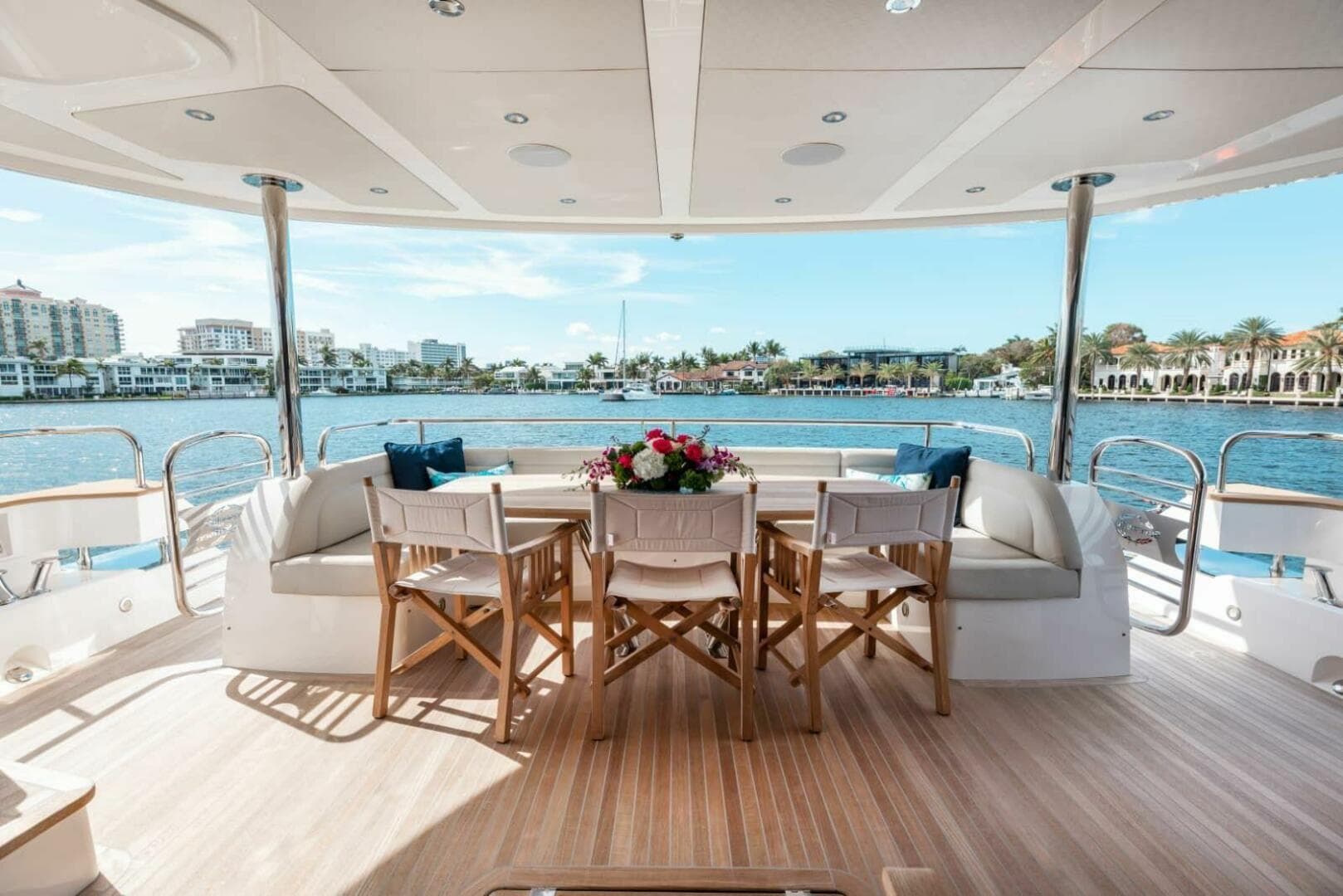 2018 Sunseeker 95 Yacht — photo 5