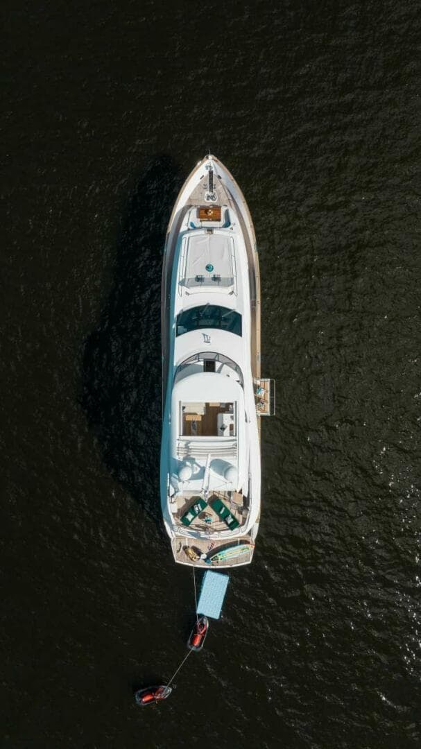 2018 Sunseeker 95 Yacht — photo 3