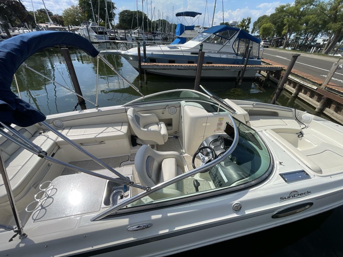 2010 Sea Ray 280 Sun Deck — photo 15