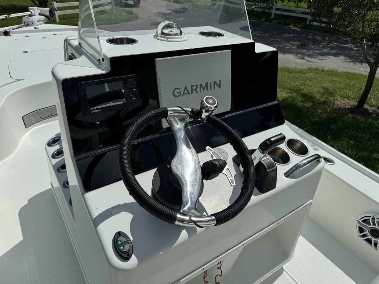 2015 Yellowfin — photo 13