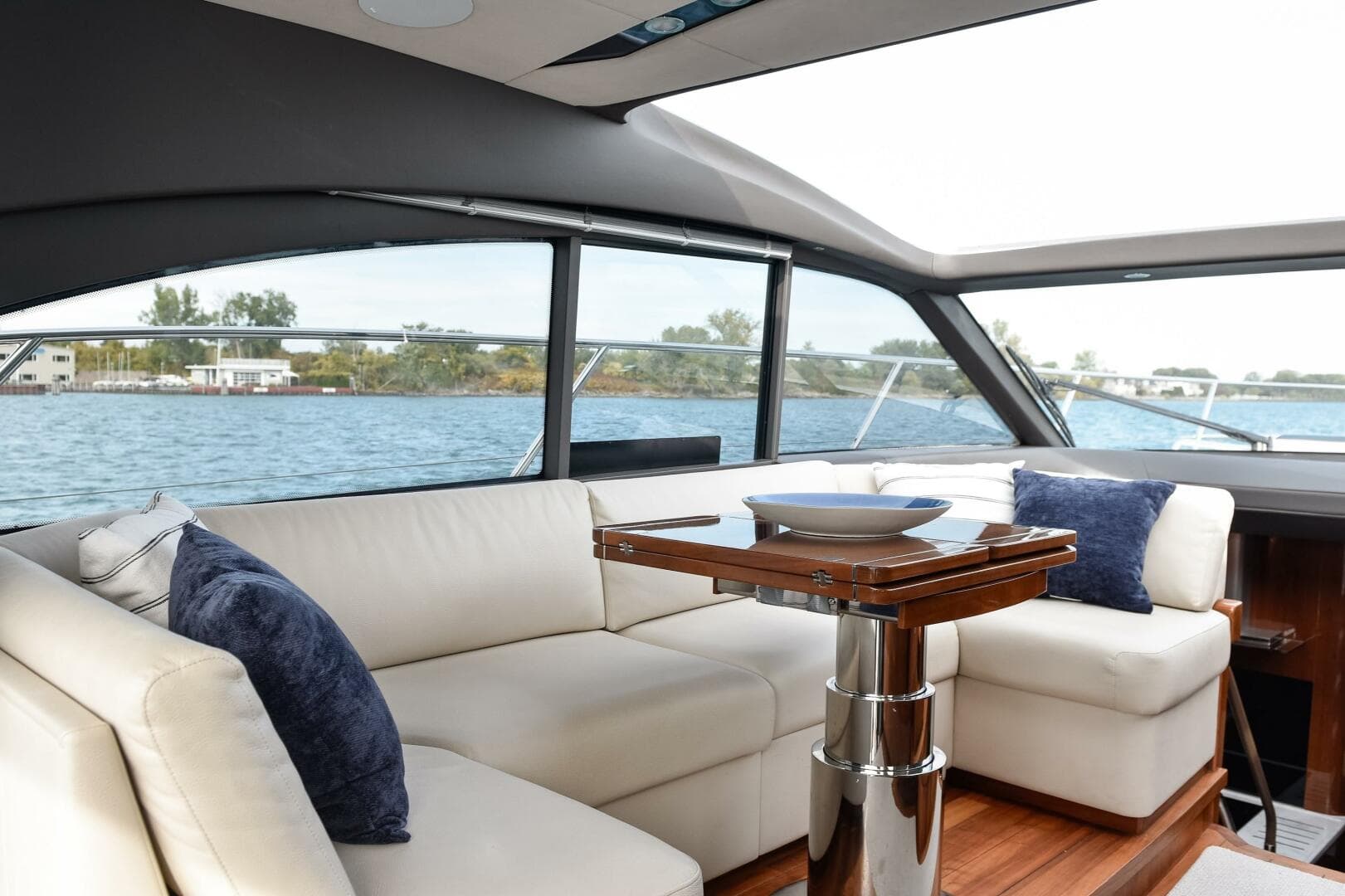 2022 Princess V50 — photo 16