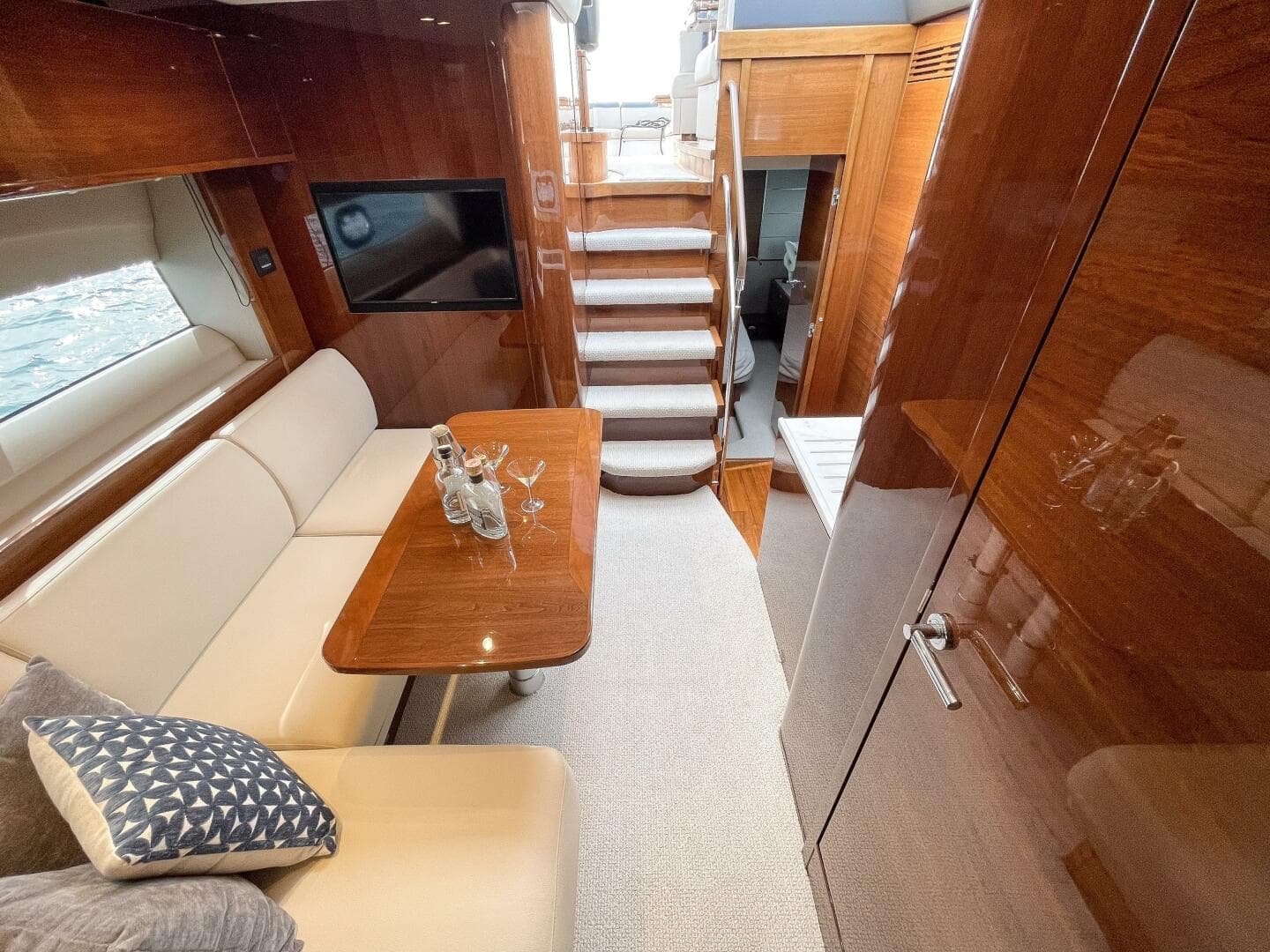 2022 Princess V50 — photo 23