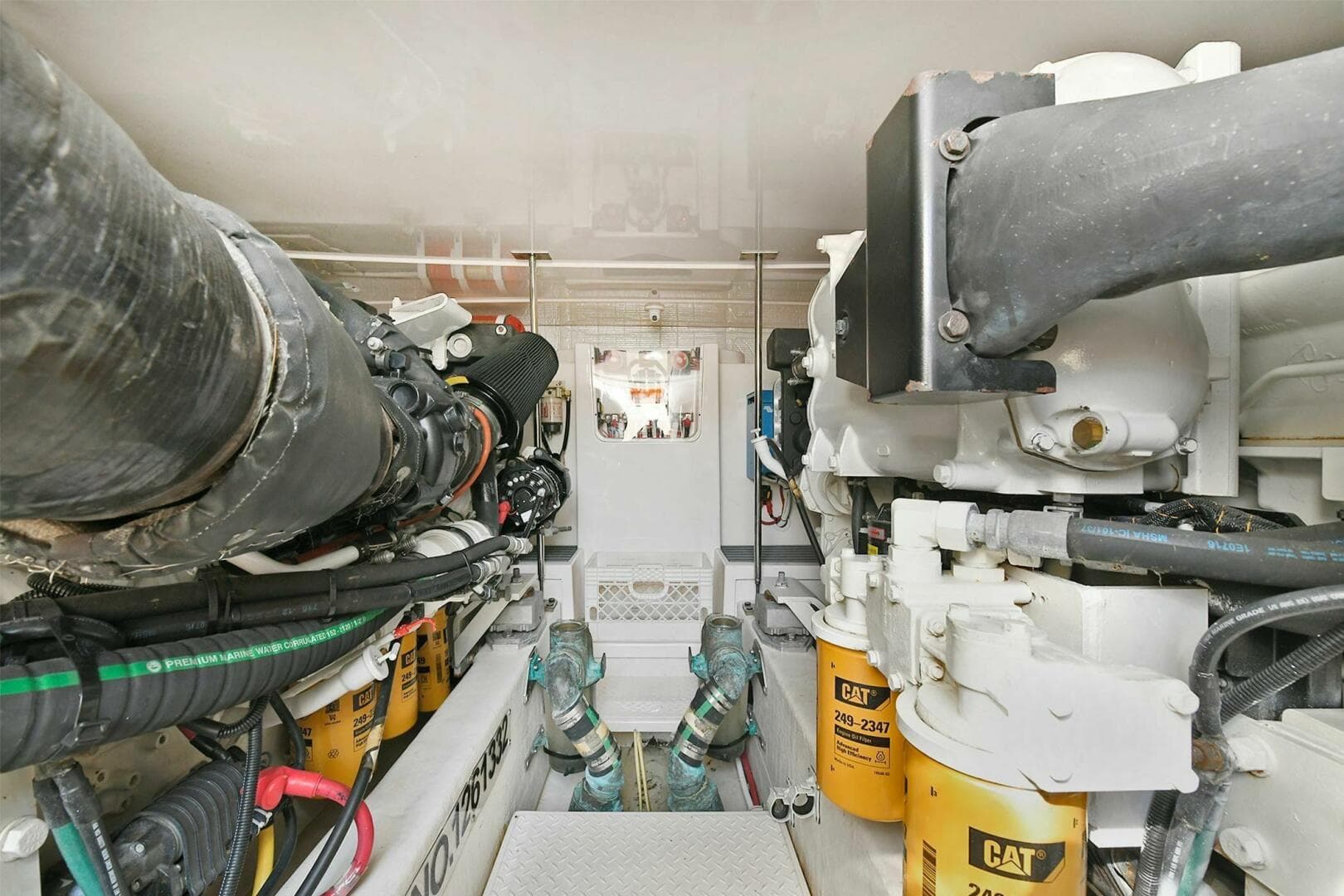 2015 Tiara Yachts 48 Convertible — photo 47