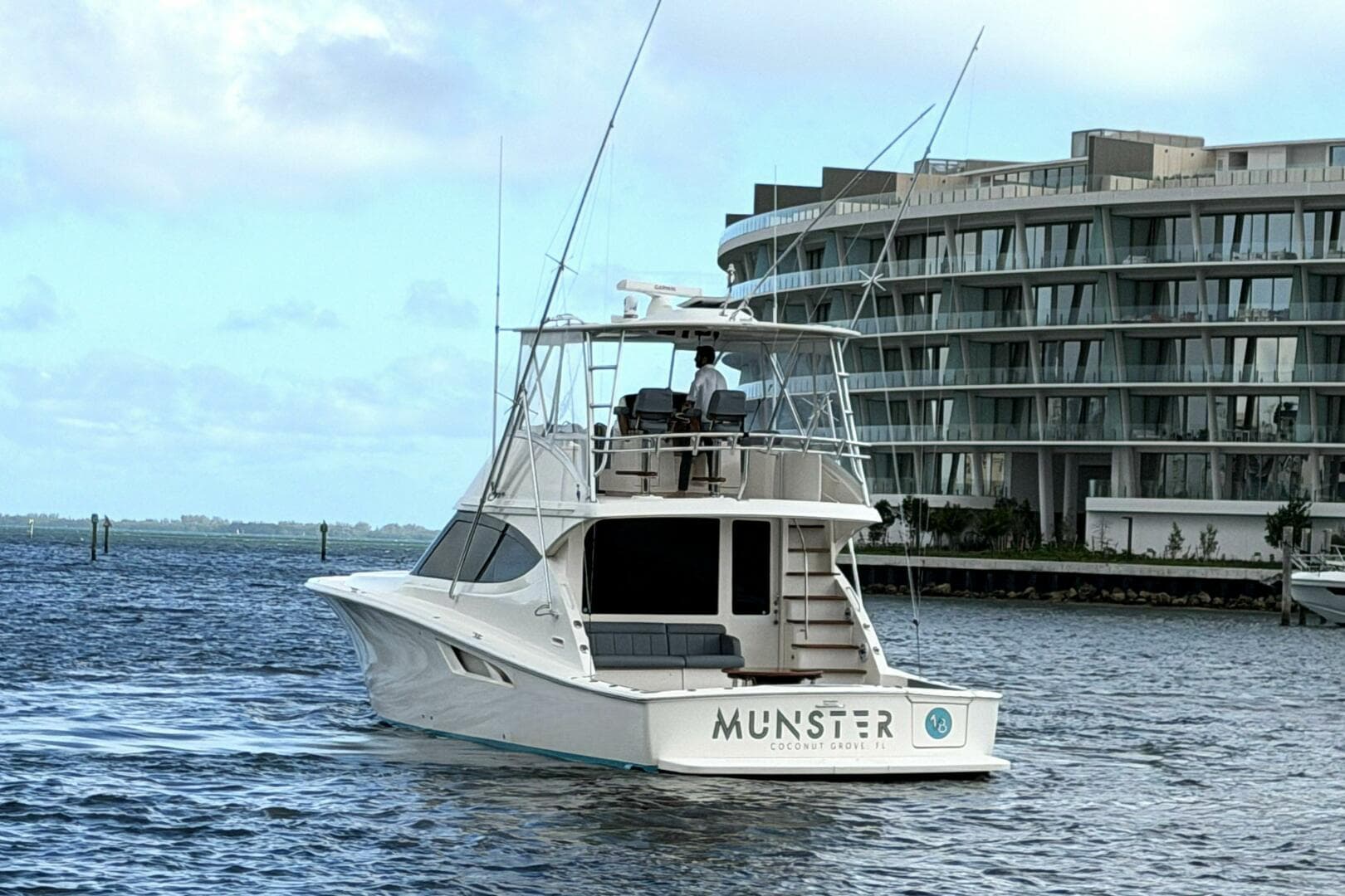 2015 Tiara Yachts 48 Convertible — photo 3