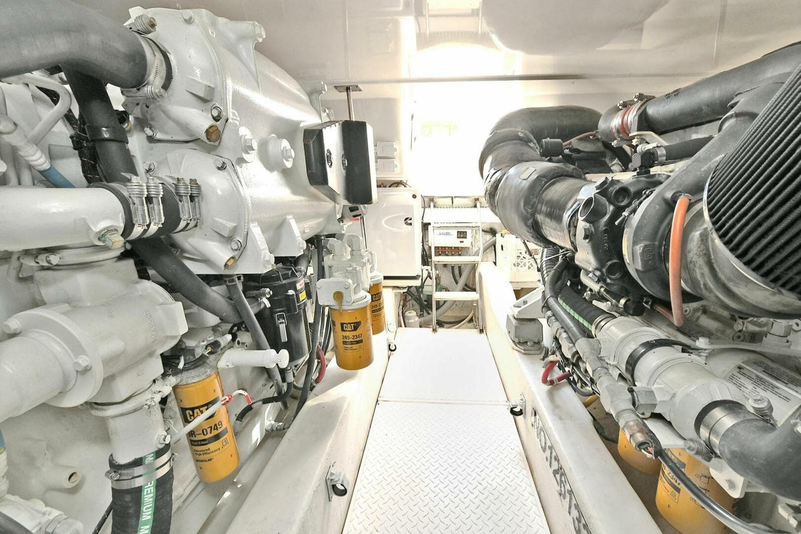 2015 Tiara Yachts 48 Convertible — photo 45