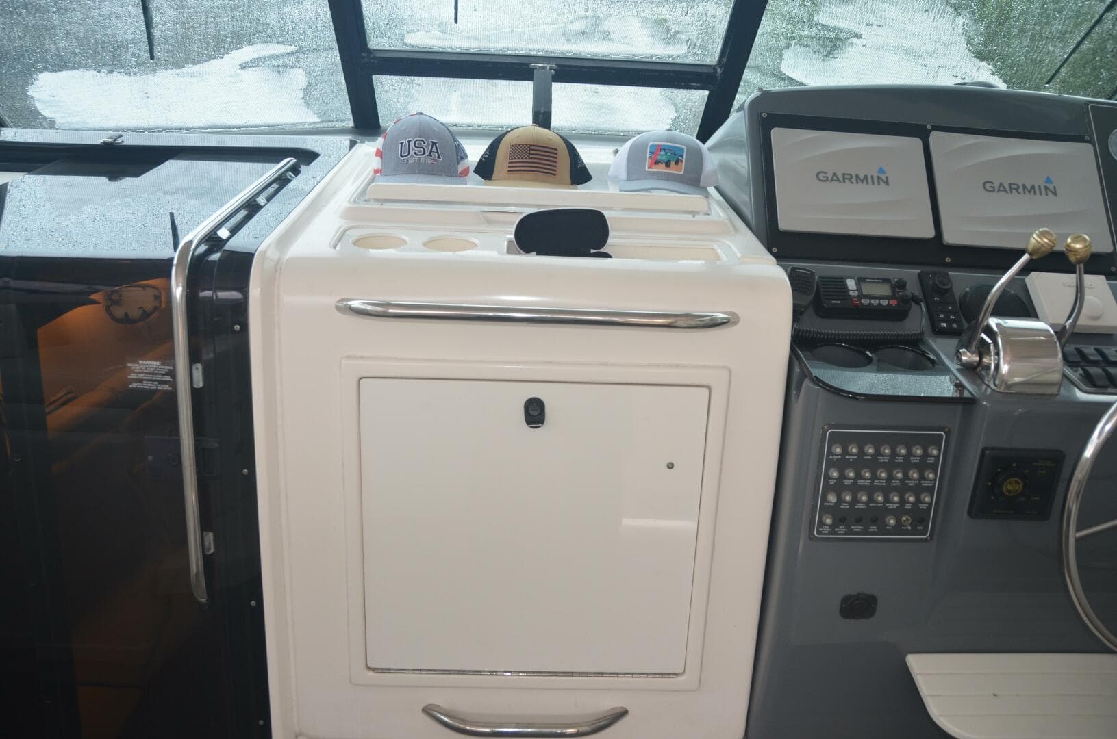 2001 Tiara Yachts 4100 Open — photo 13