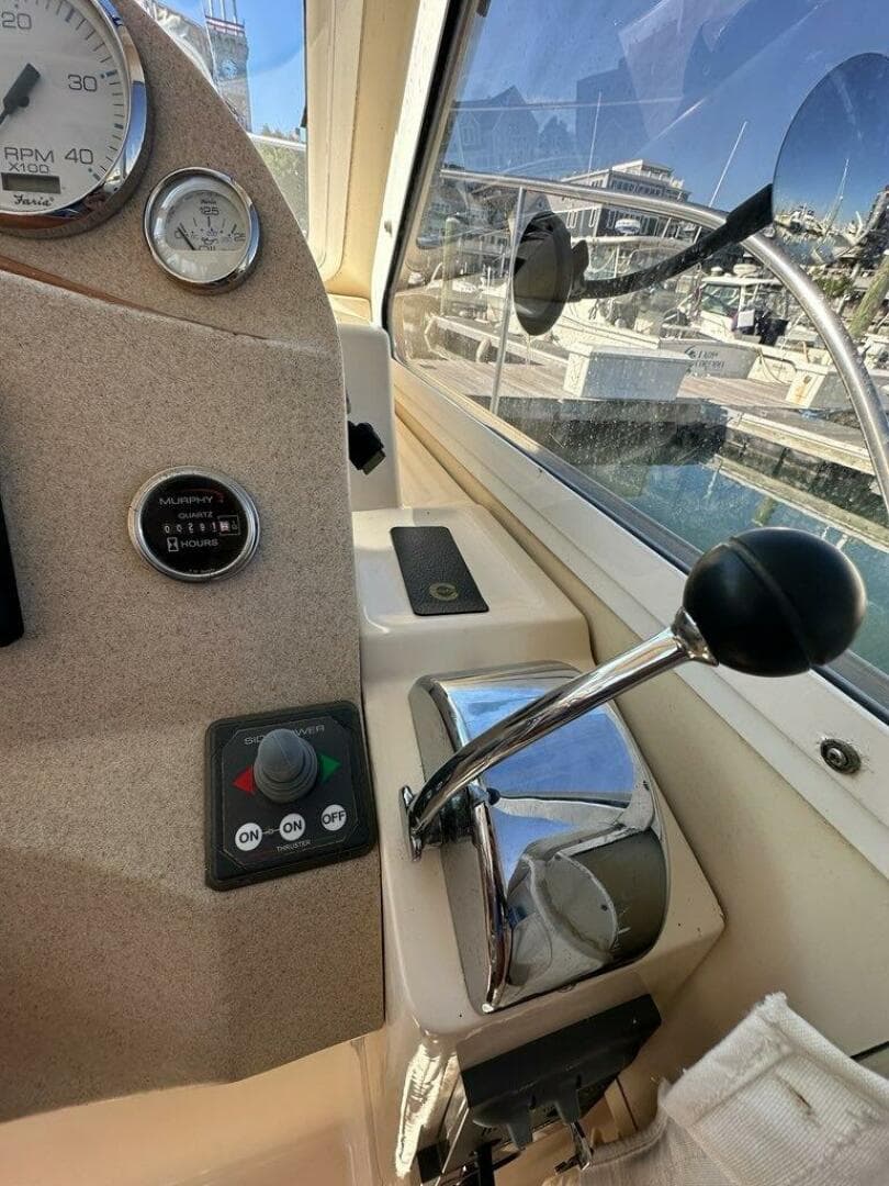 2002 True North 38 Heritage — photo 12