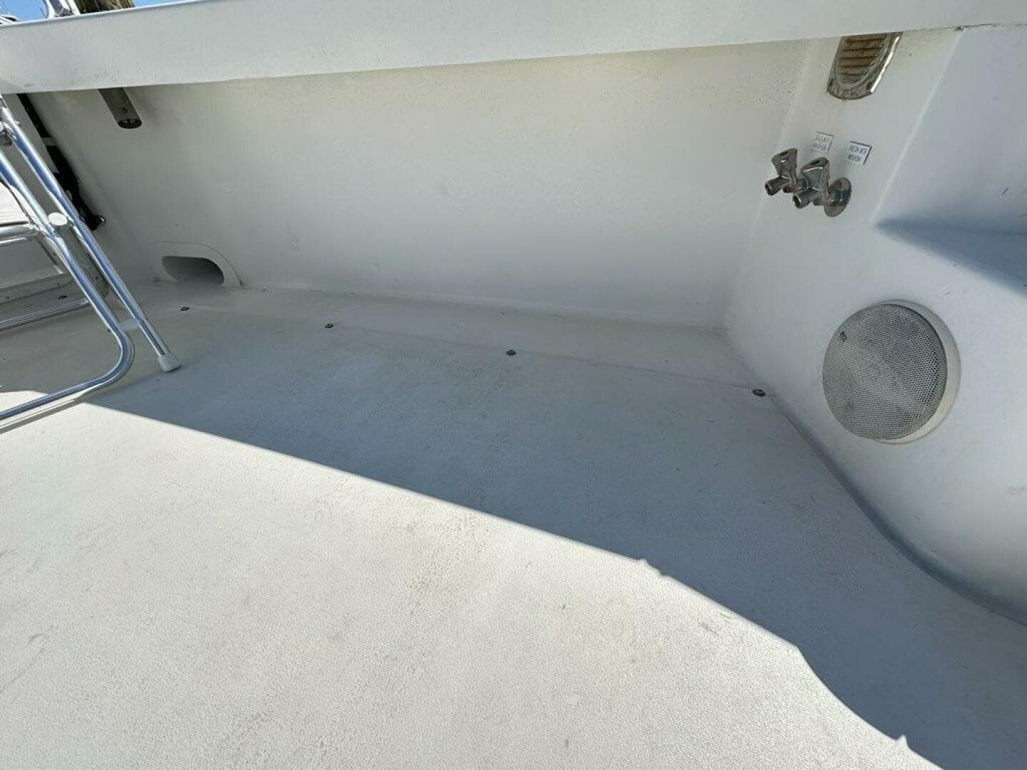 2002 True North 38 Heritage — photo 37