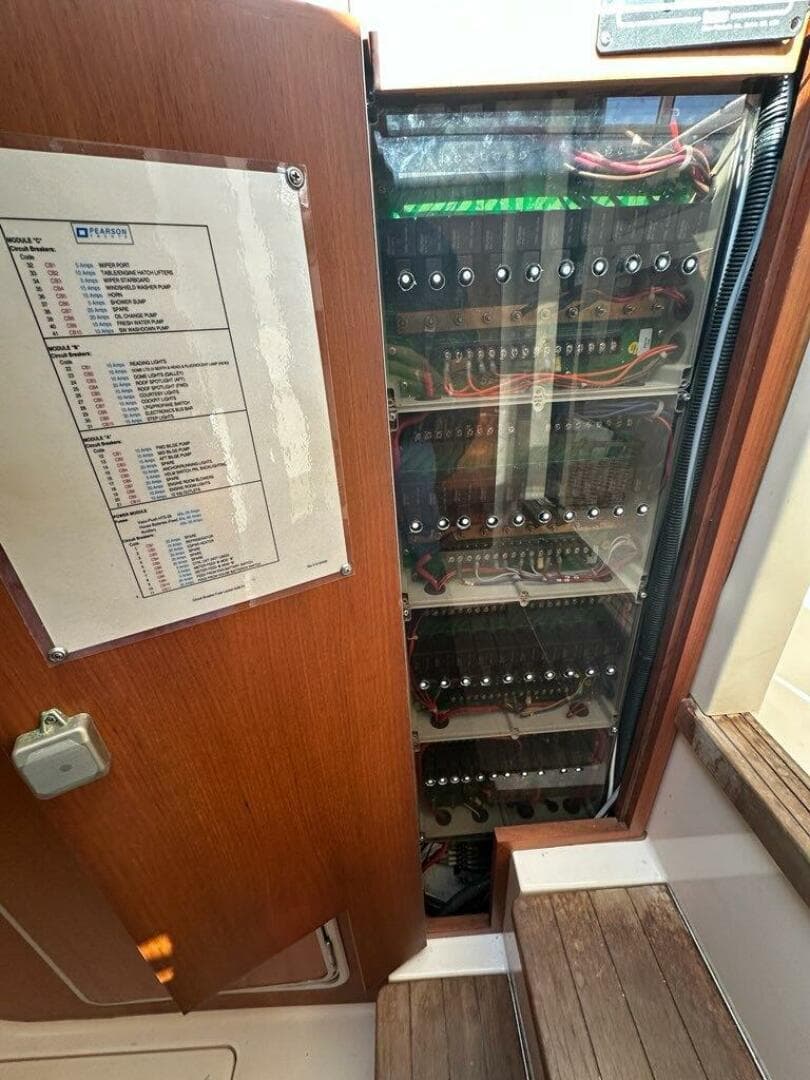 2002 True North 38 Heritage — photo 28