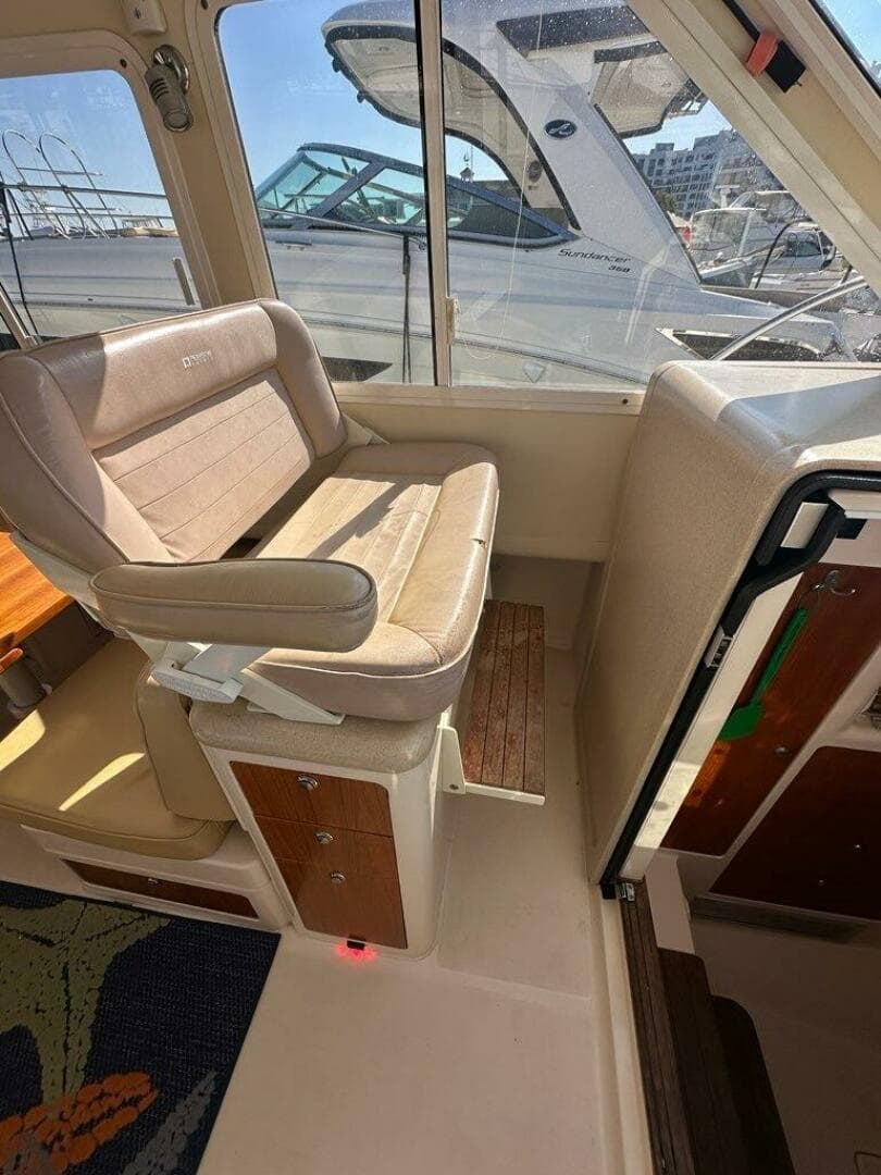 2002 True North 38 Heritage — photo 15