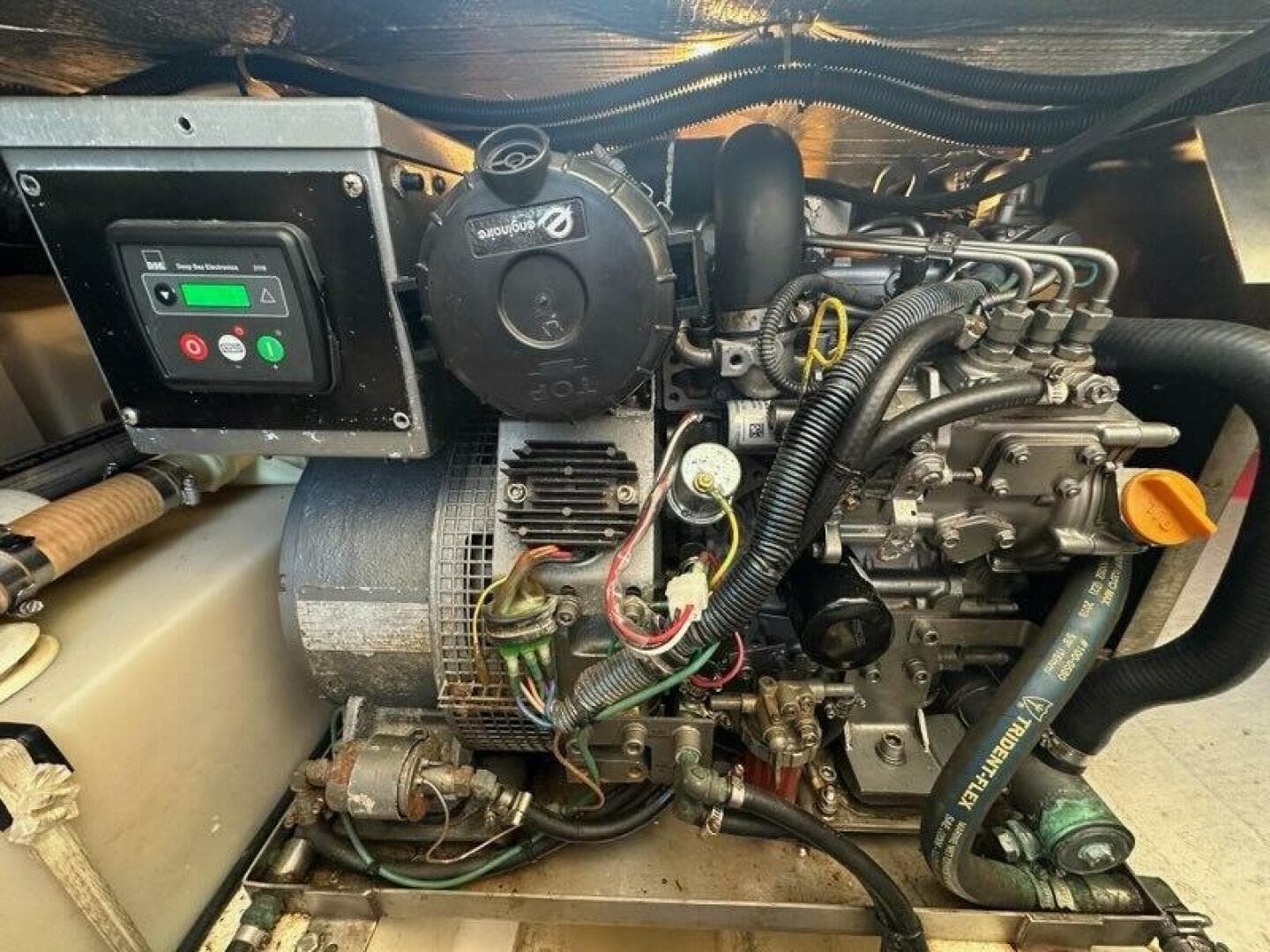 2002 True North 38 Heritage — photo 32