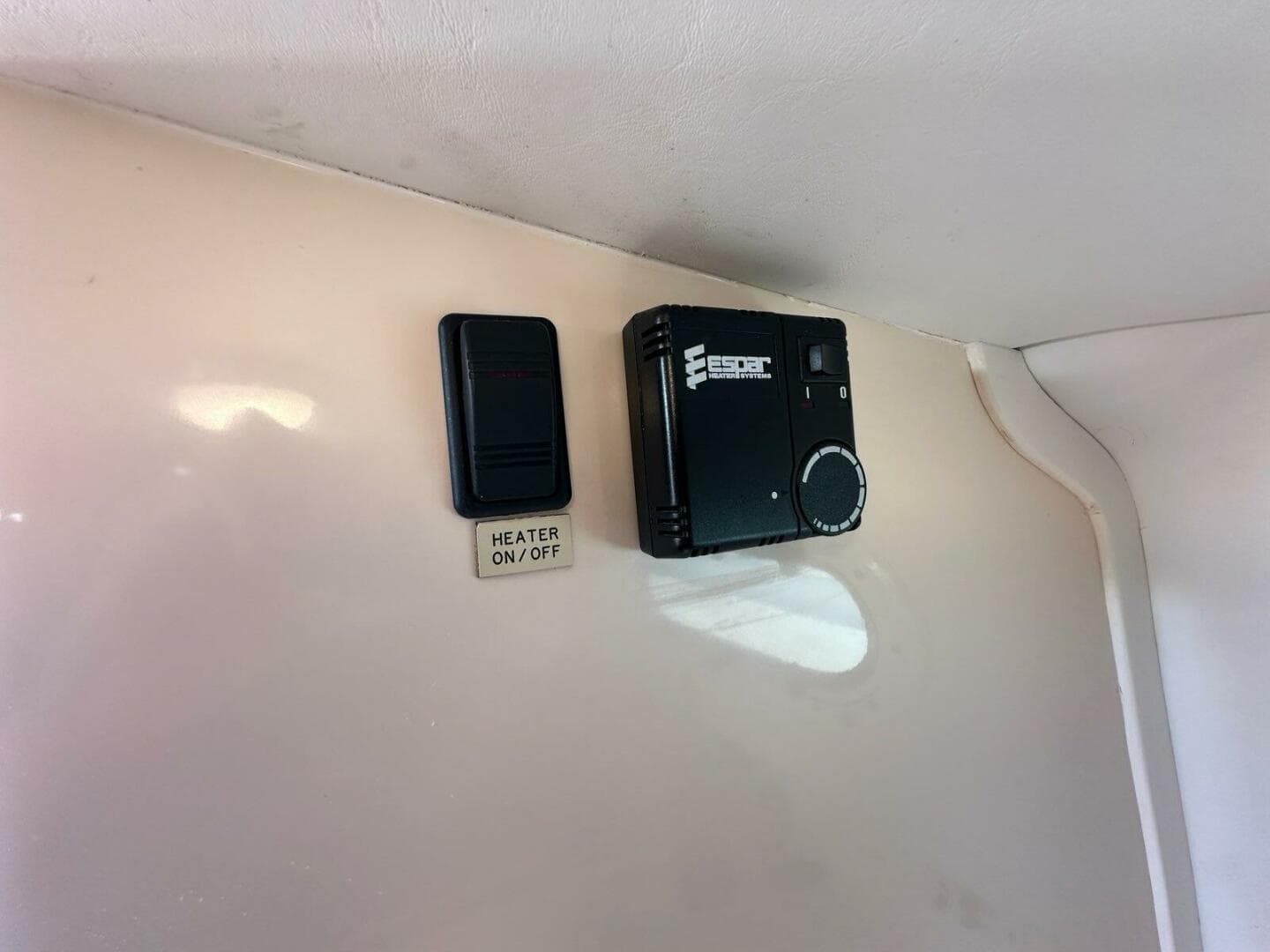 2002 True North 38 Heritage — photo 23