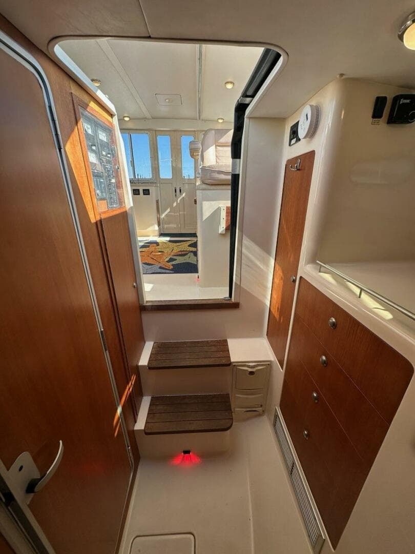 2002 True North 38 Heritage — photo 20